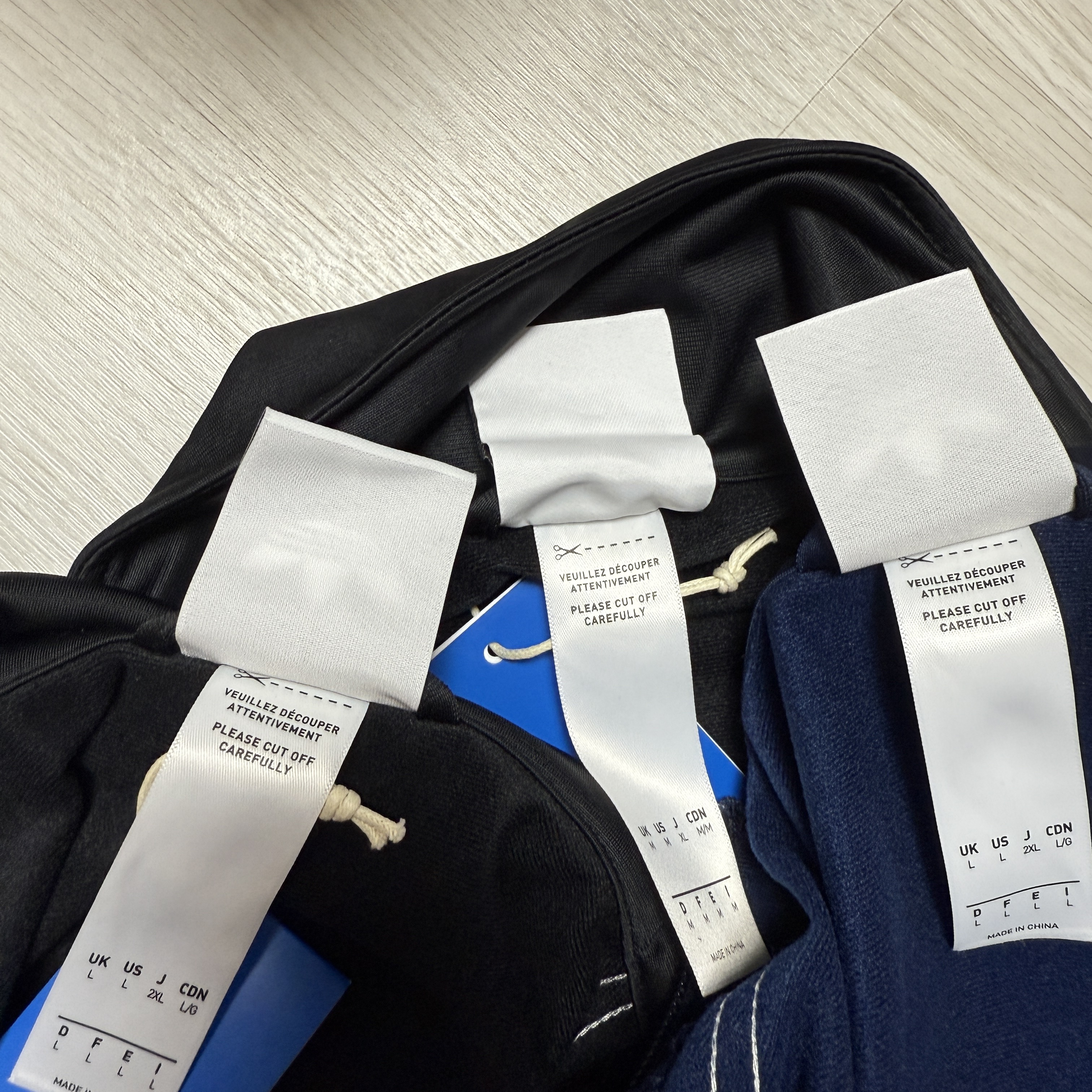 Adidas x Oasis Tour Firebird Track Top Black - US Sizing, Adidas x Oasis Tour Firebird Track Top Night Indigo - US Sizing 착용 스타일 - 8