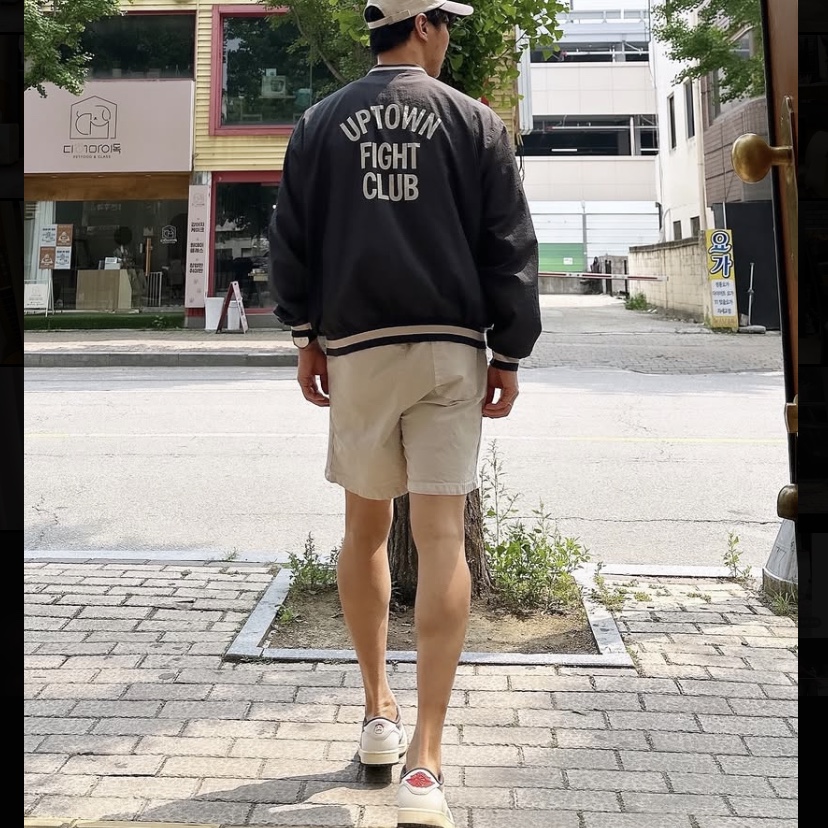 Jordan 1 x Travis Scott Retro Low OG SP Sail and Ridgerock 착용 스타일