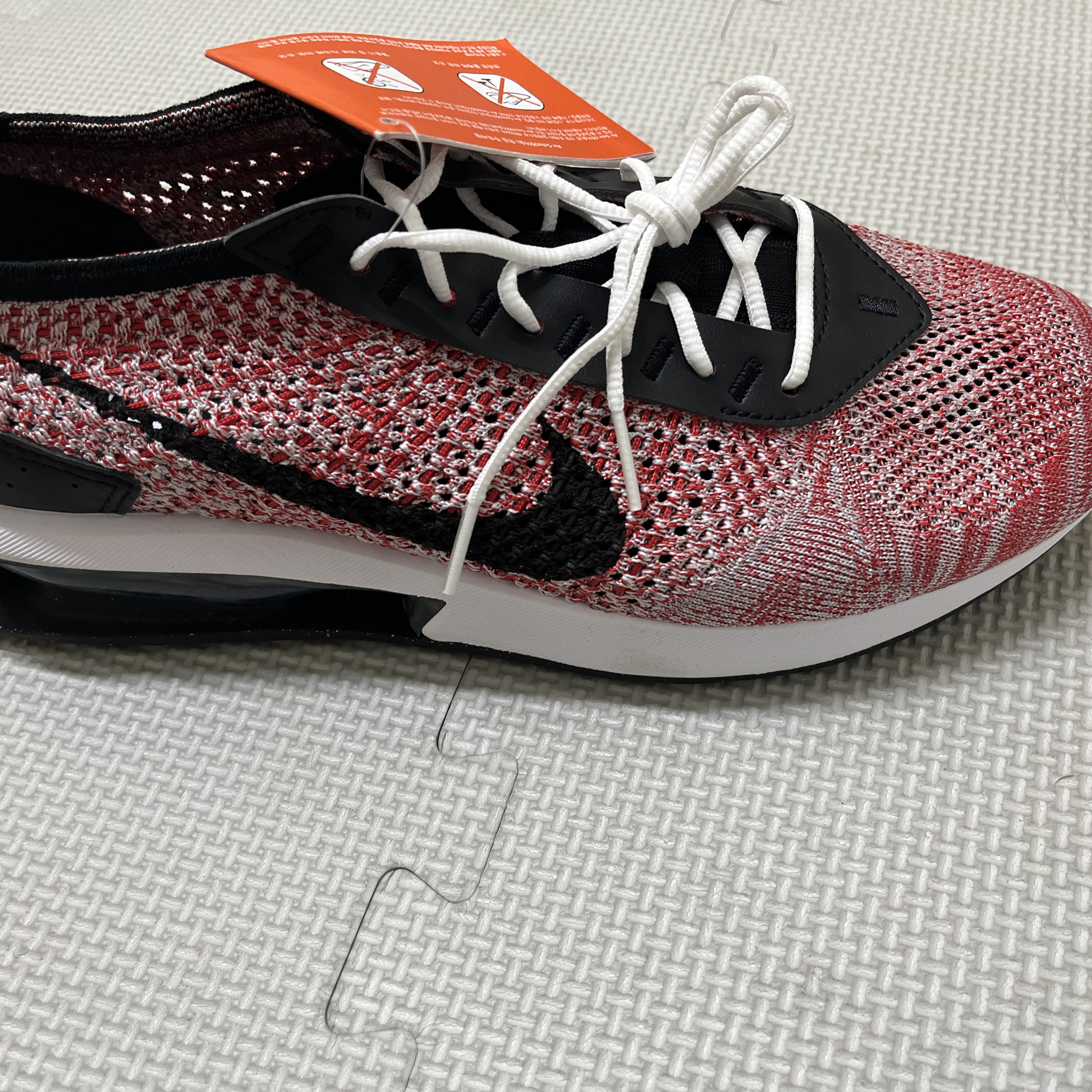 Nike Air Max Flyknit Racer University Red Black 착용 스타일