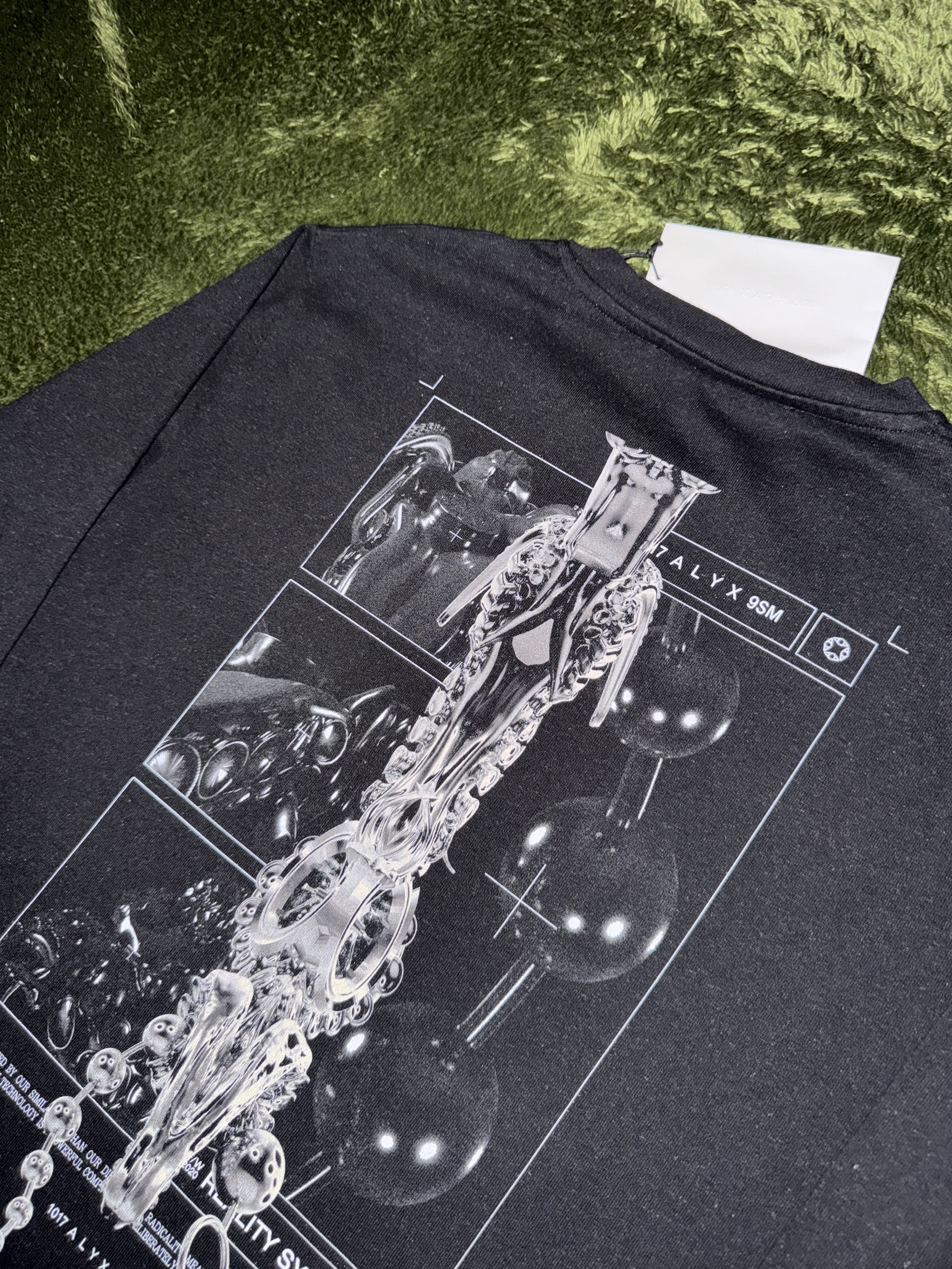 1017 Alyx 9SM Graphic Printed Long Sleeve T-Shirt Black 착용 스타일 - 8