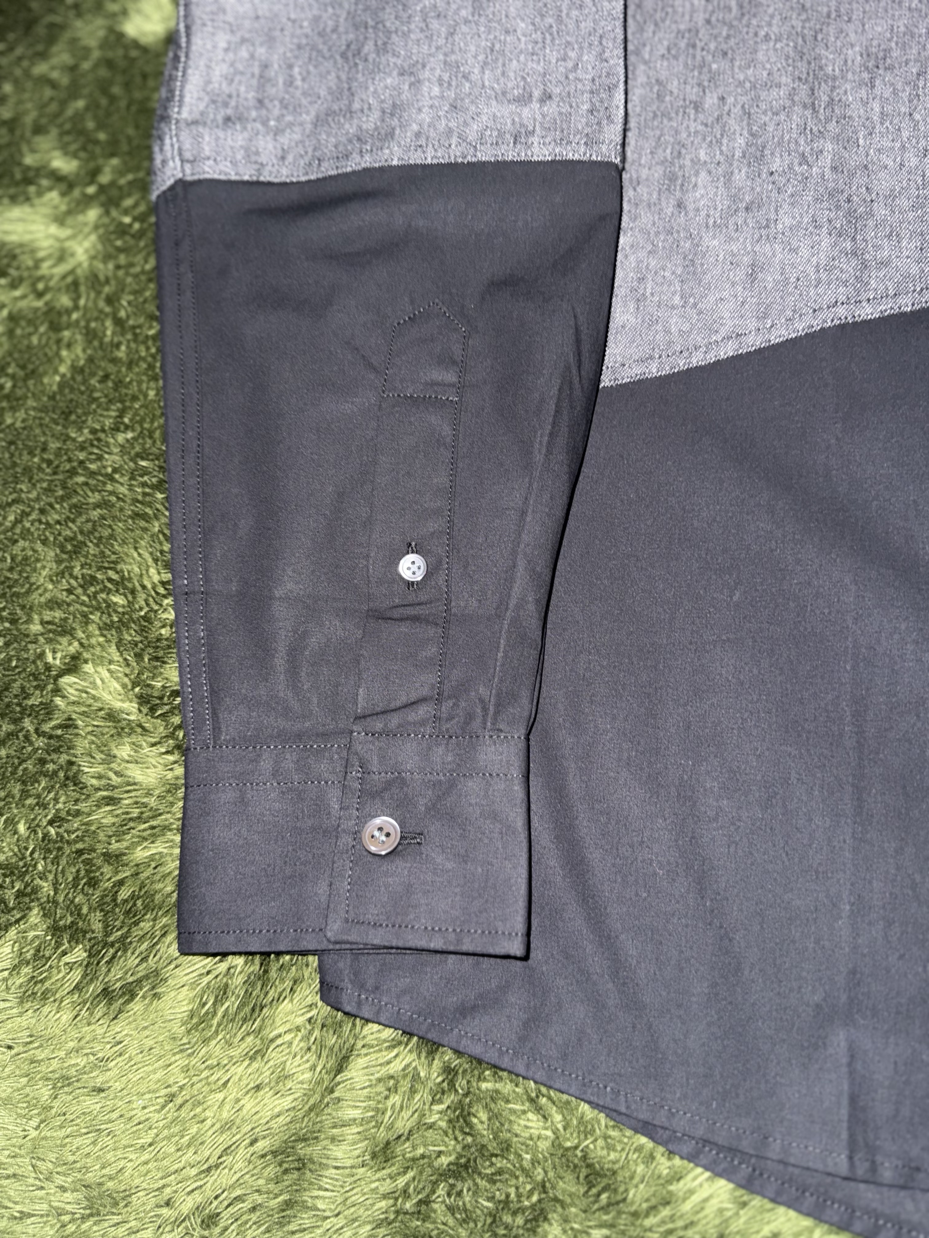 JW Anderson Two Tone Classic Fit Shirt Chambray Black 착용 스타일 - 7