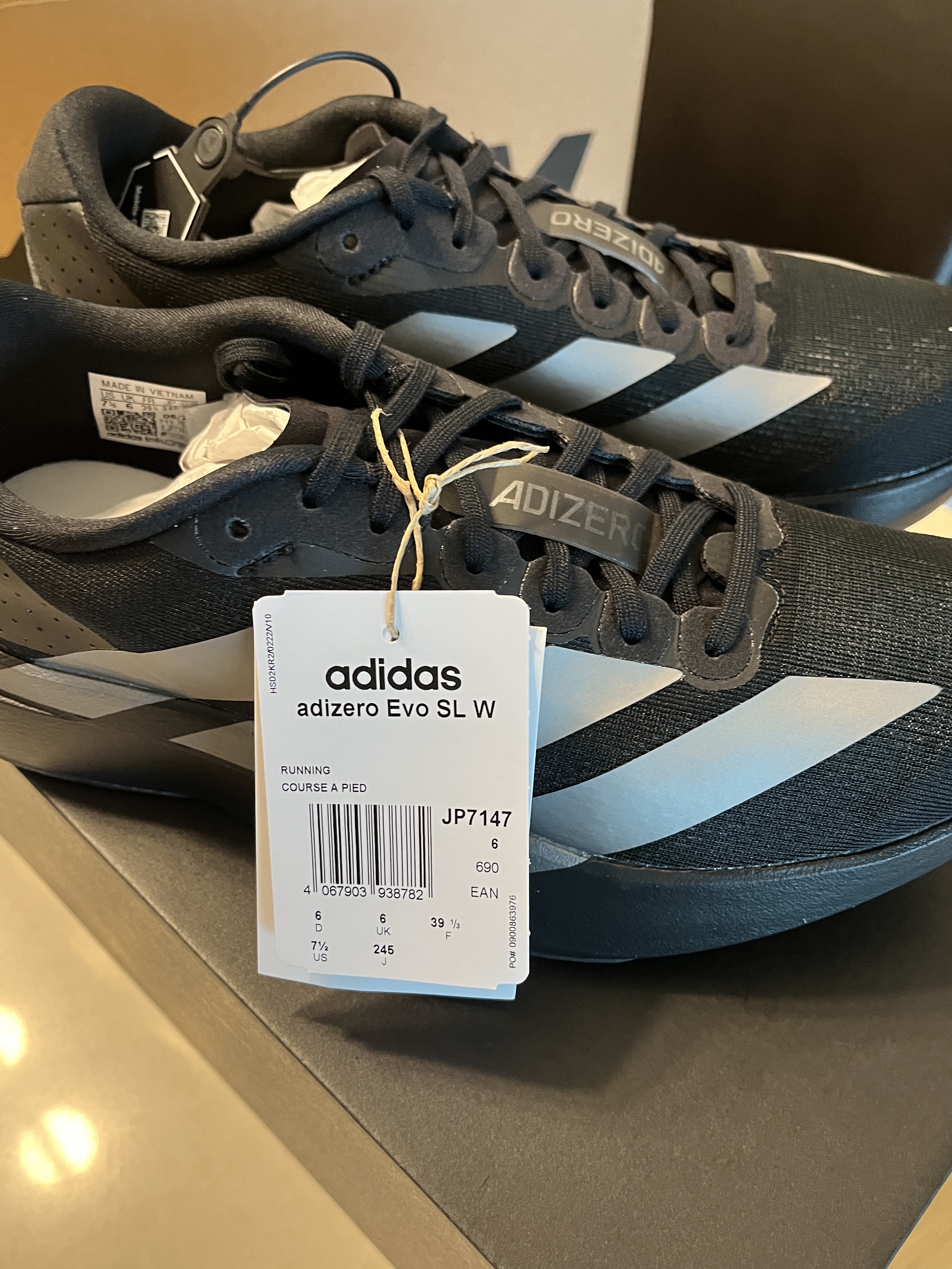 (W) Adidas Adizero EVO SL Core Black Iron Metallic 착용 스타일 - 8
