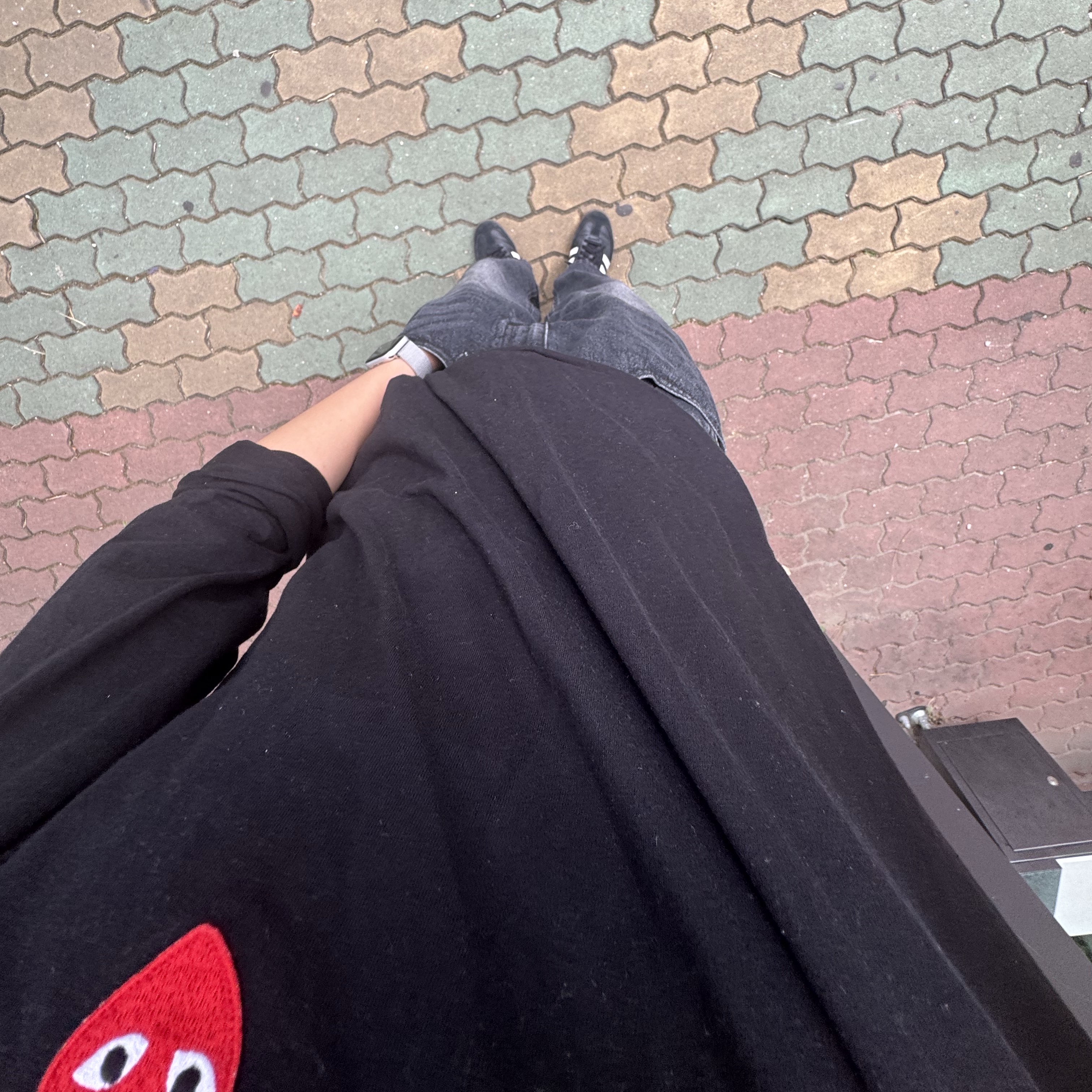 Play Comme des Garcons LS T-Shirt Black 착용 스타일 - 1