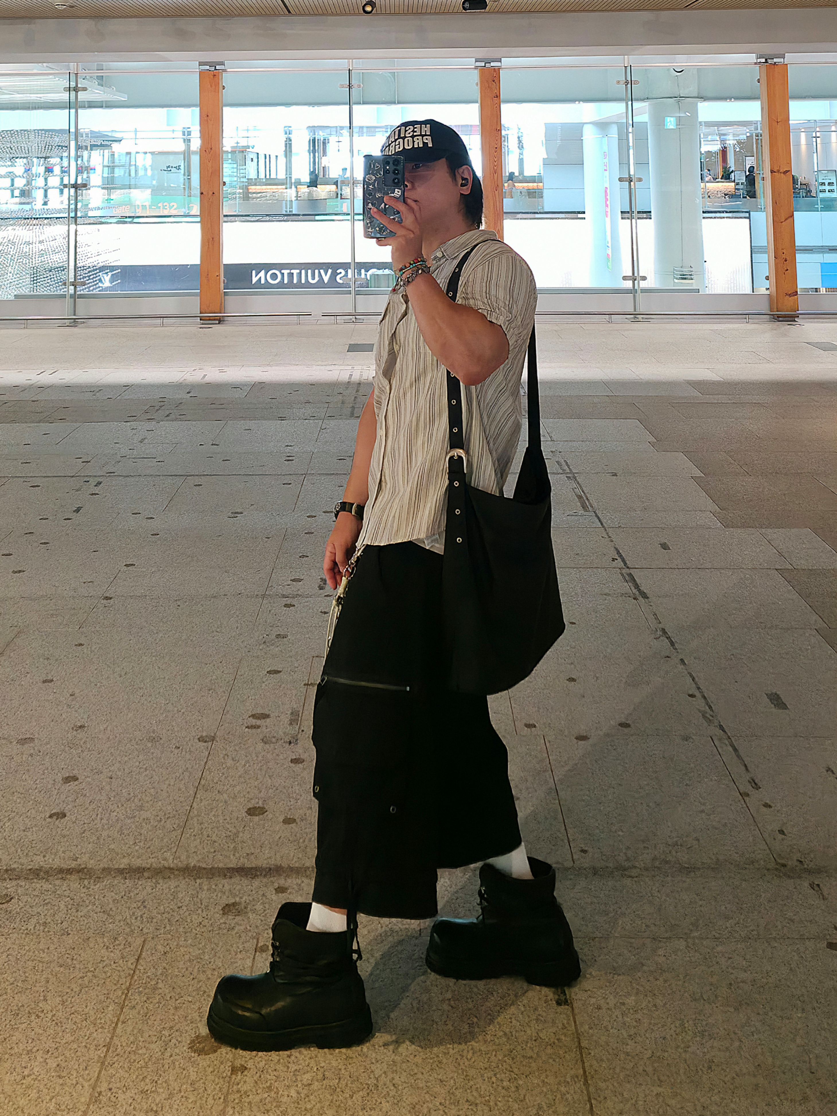 December Ten Turquoise Beads Bracelet, ETCE Layered Cargo Bermuda Shorts 2.0 Black 착용 스타일 - 2