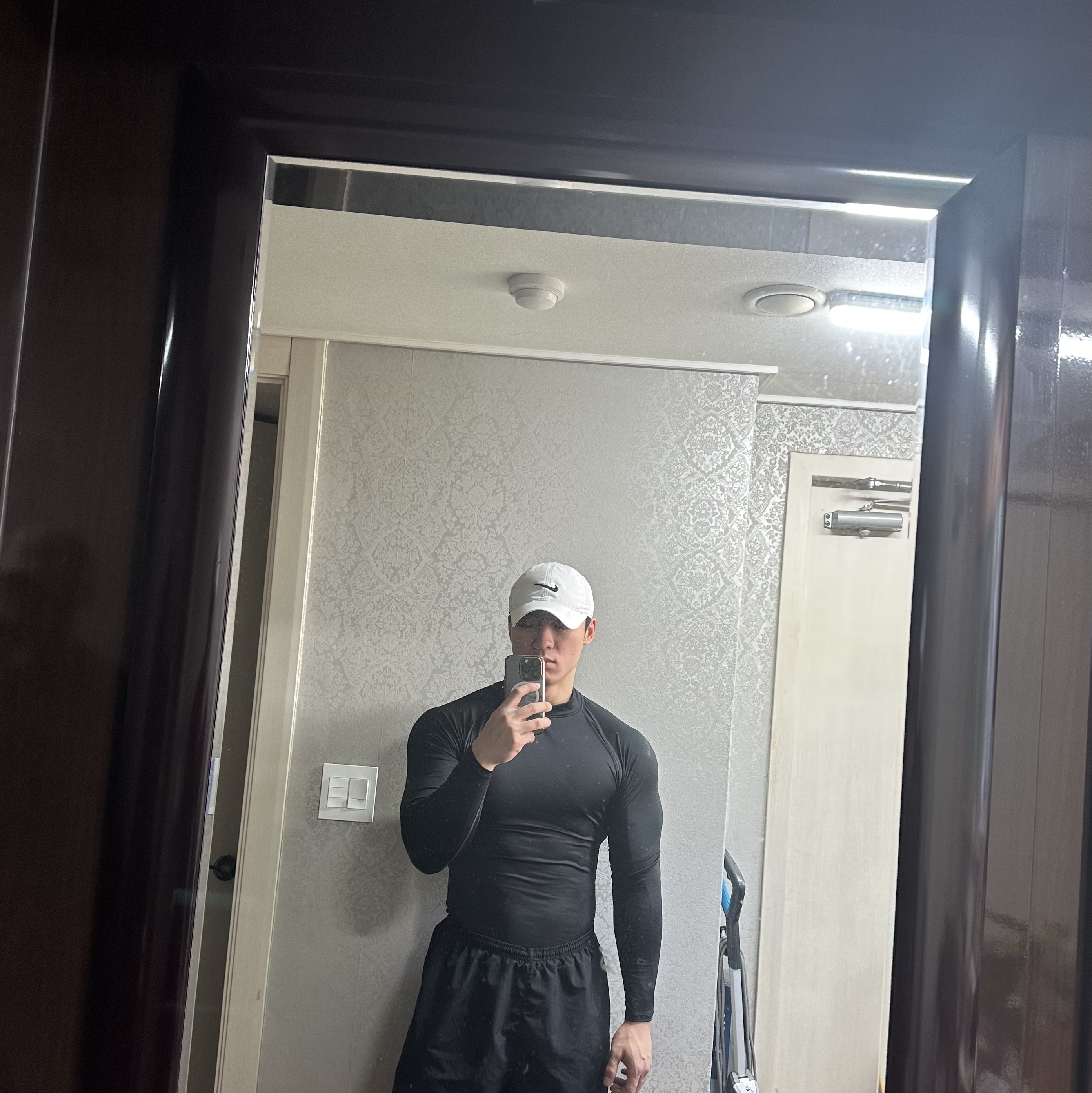 Nike Pro Dri-Fit Fitness Mock Neck Long Sleeve Top Black - Asia, Nike Pro Dri-Fit Tight Long Sleeve Fitness Top Black - Asia 착용 스타일 - 2