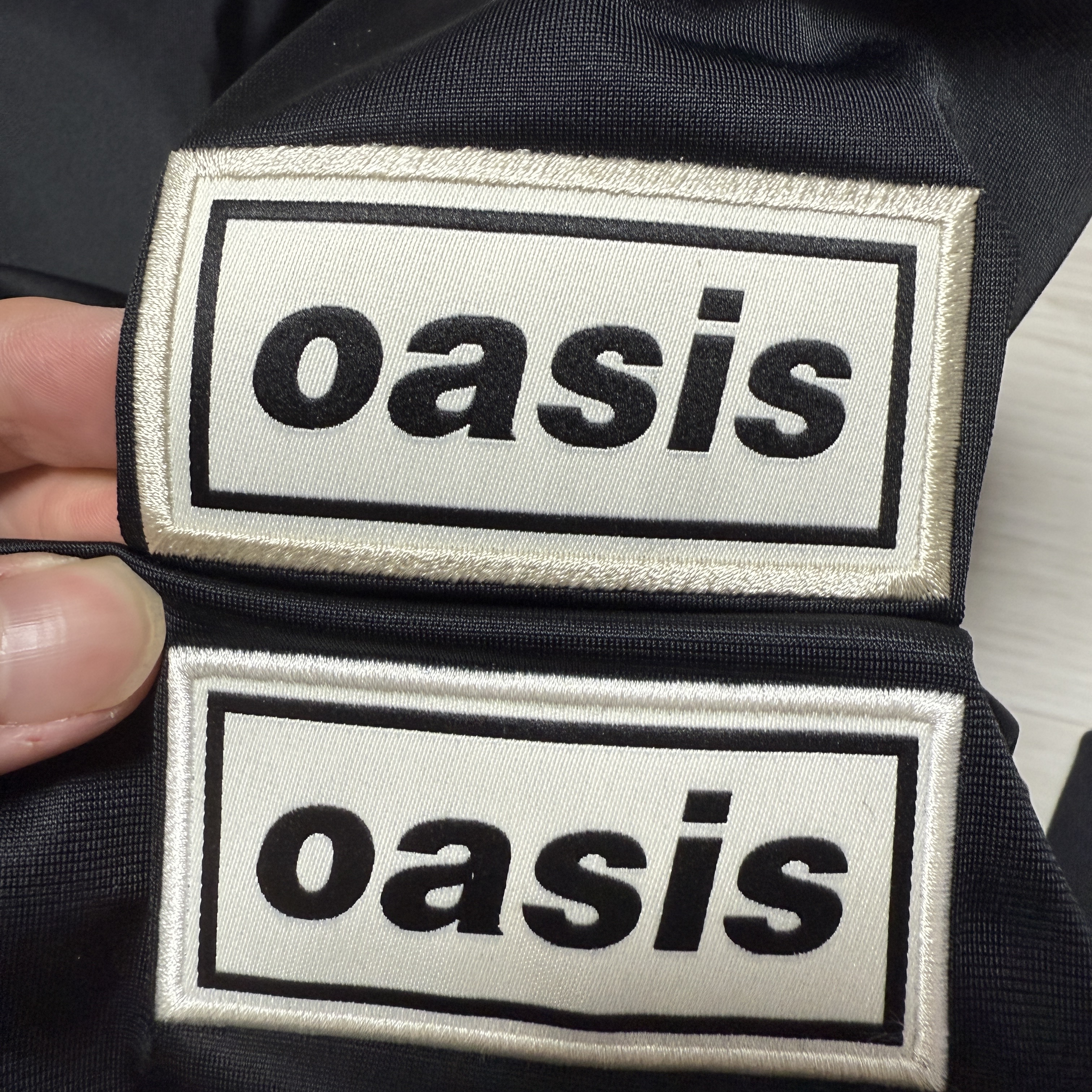 Adidas x Oasis Tour Firebird Track Top Black - US Sizing, Adidas x Oasis Tour Firebird Track Top Night Indigo - US Sizing 착용 스타일 - 3