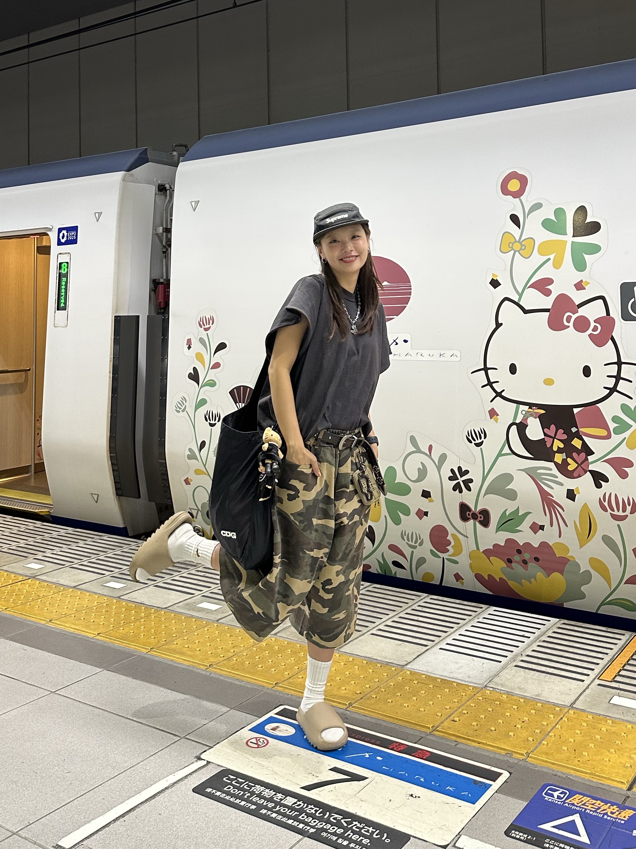 SLOW RECORD HOUSE Carpenter Bermuda Wide Camo Pants Vintage Green, CDG Shoulder Bag 3 Black 착용 스타일 - 2
