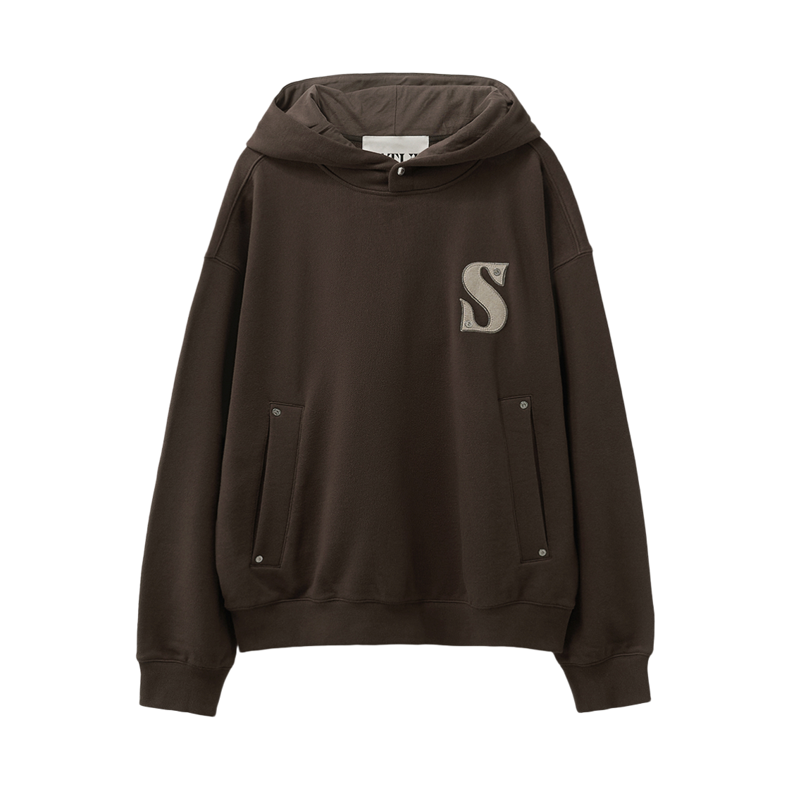 SA253UTH05BRN0 SATUR Small Rivet Applique Pocket Logo Hoodie Brown