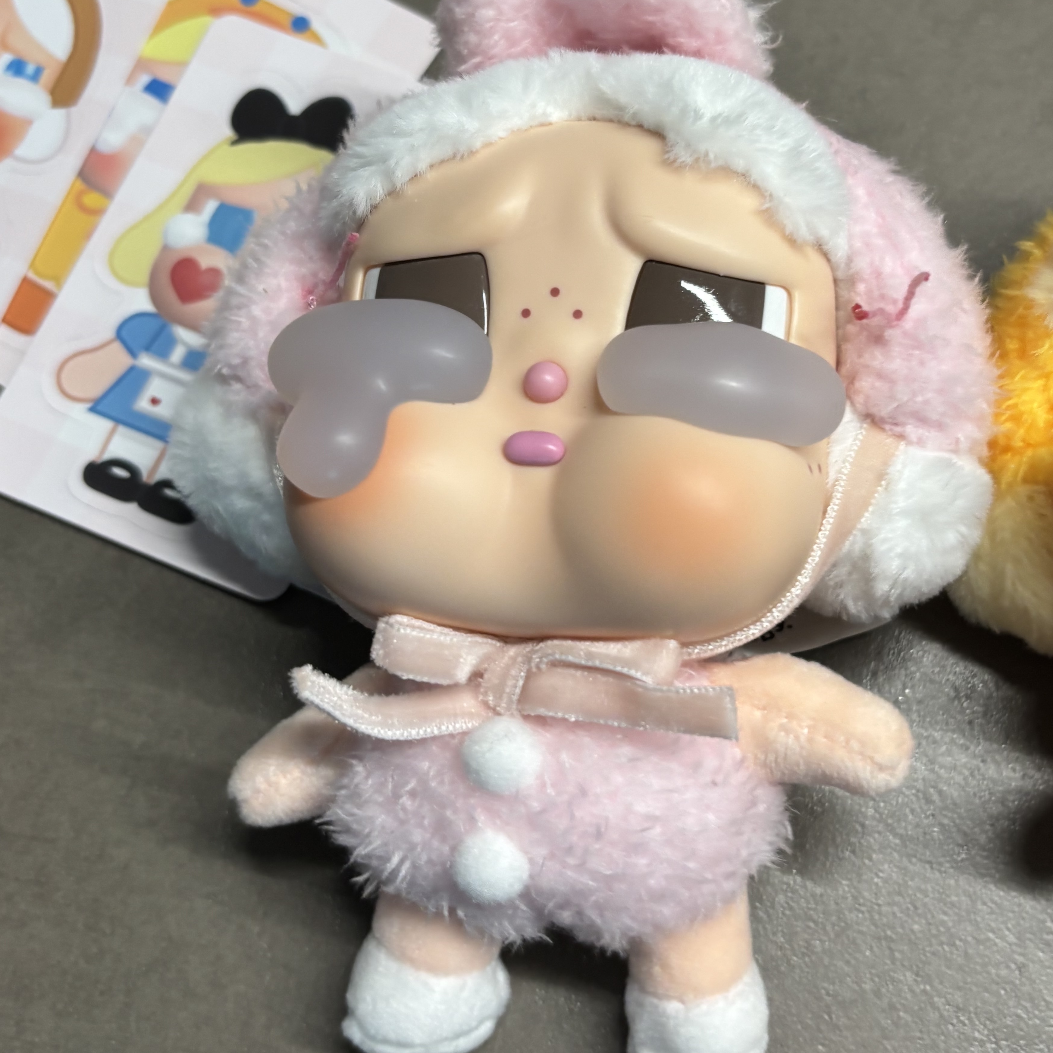 Pop Mart Crybaby Crying Again Series Plush Keyring Sealed Case (6 Blind Boxes) 착용 스타일 - 7