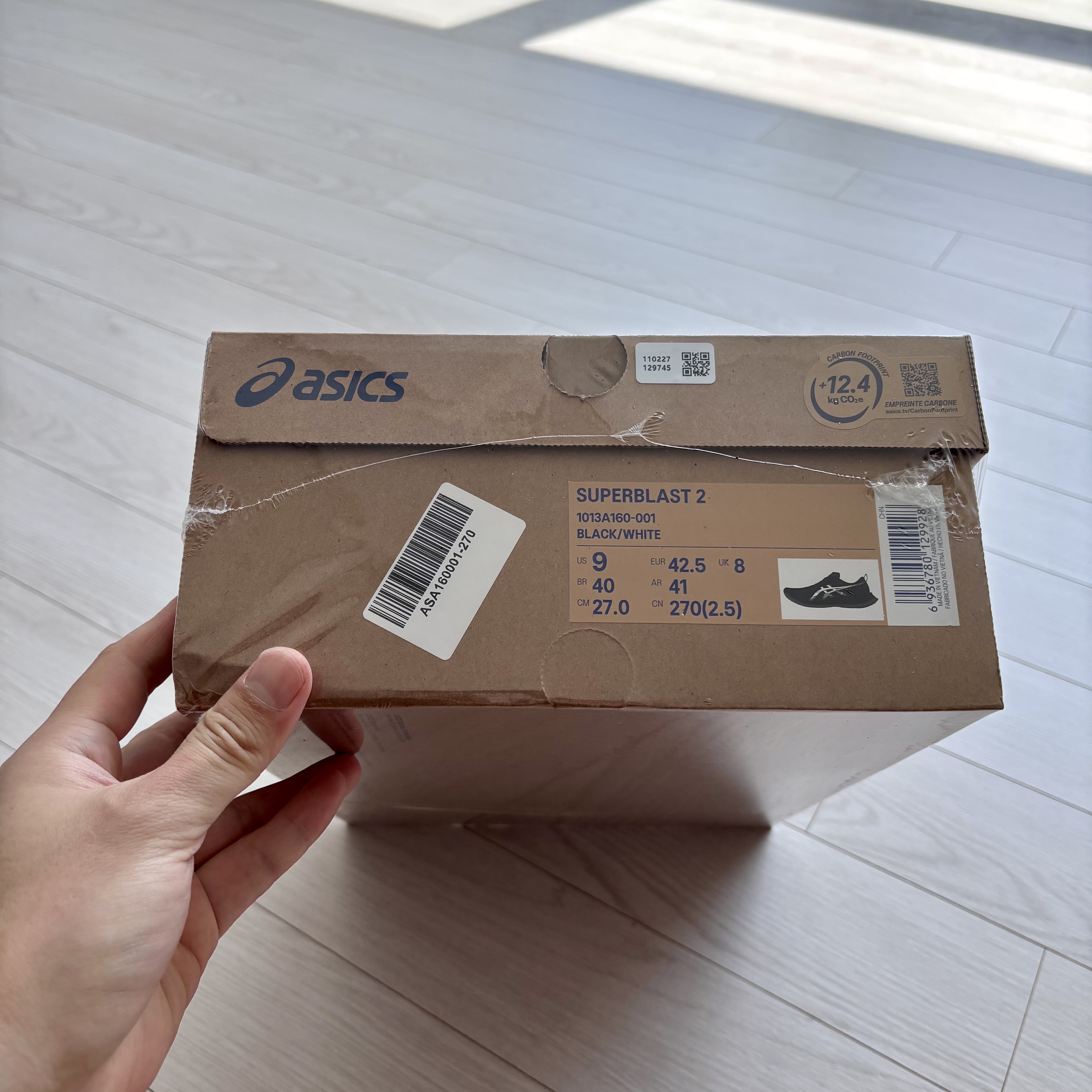 Asics Superblast 2 Black White 착용 스타일 - 2