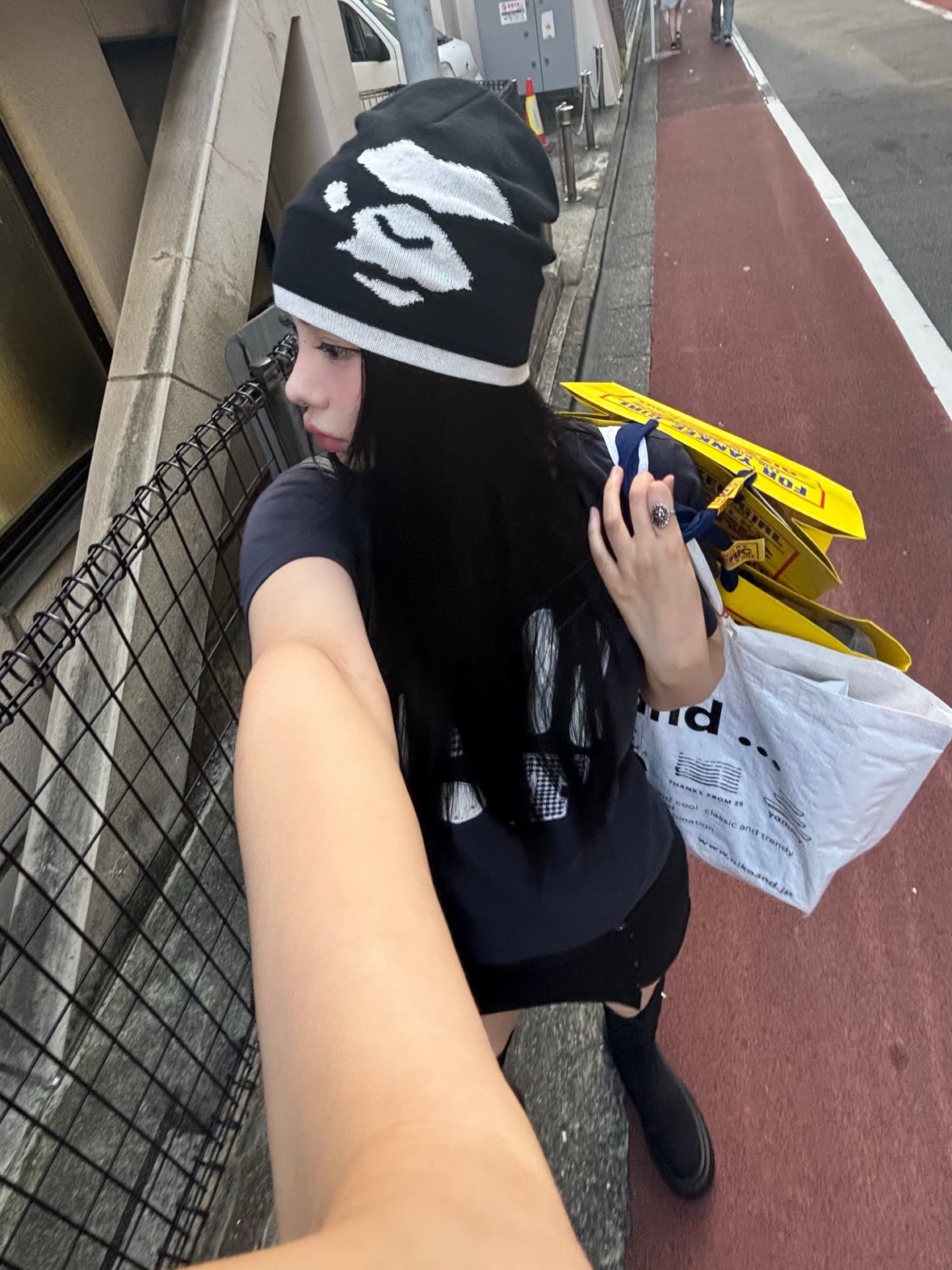 BAPE Mad Face Knit Cap Black 착용 스타일