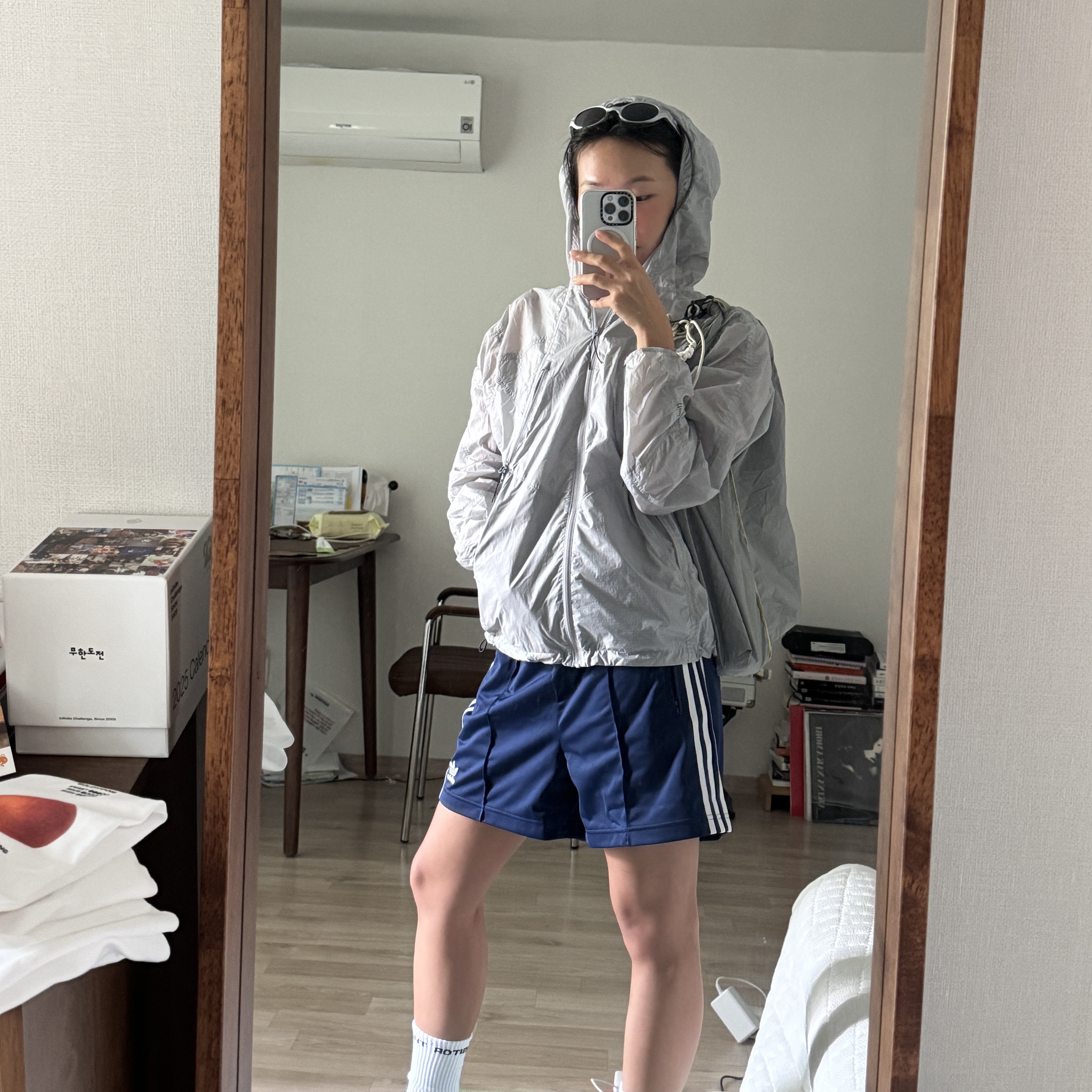 (W) Adidas Firebird Shorts Dark Blue - KR Sizing, SIERRA DESIGNS MGT Ultralight Windshell LIGHT Grey 착용 스타일 - 1