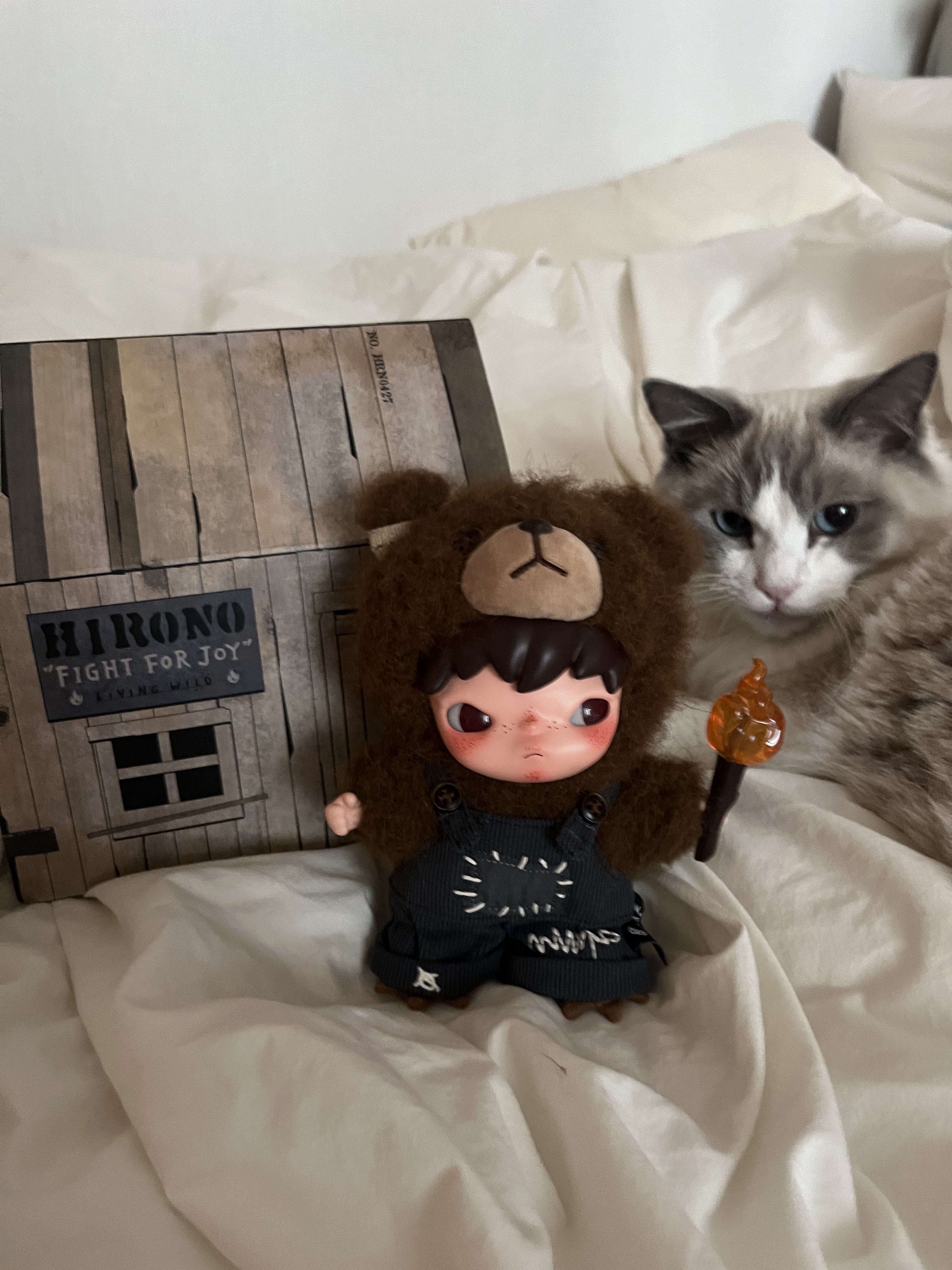 Pop Mart Hirono Living Wild-Fight For Joy Plush Doll 착용 스타일