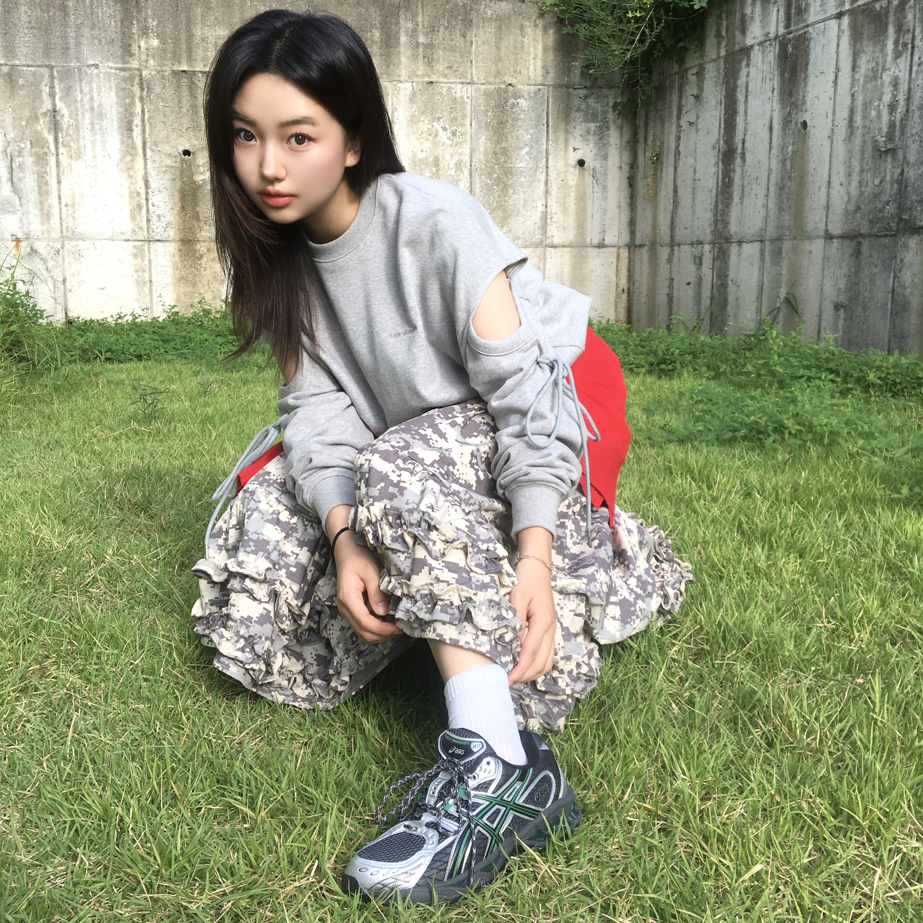 Asics Gel-Nimbus 10.1 Obsidian Grey Green Basil 착용 스타일 - 3