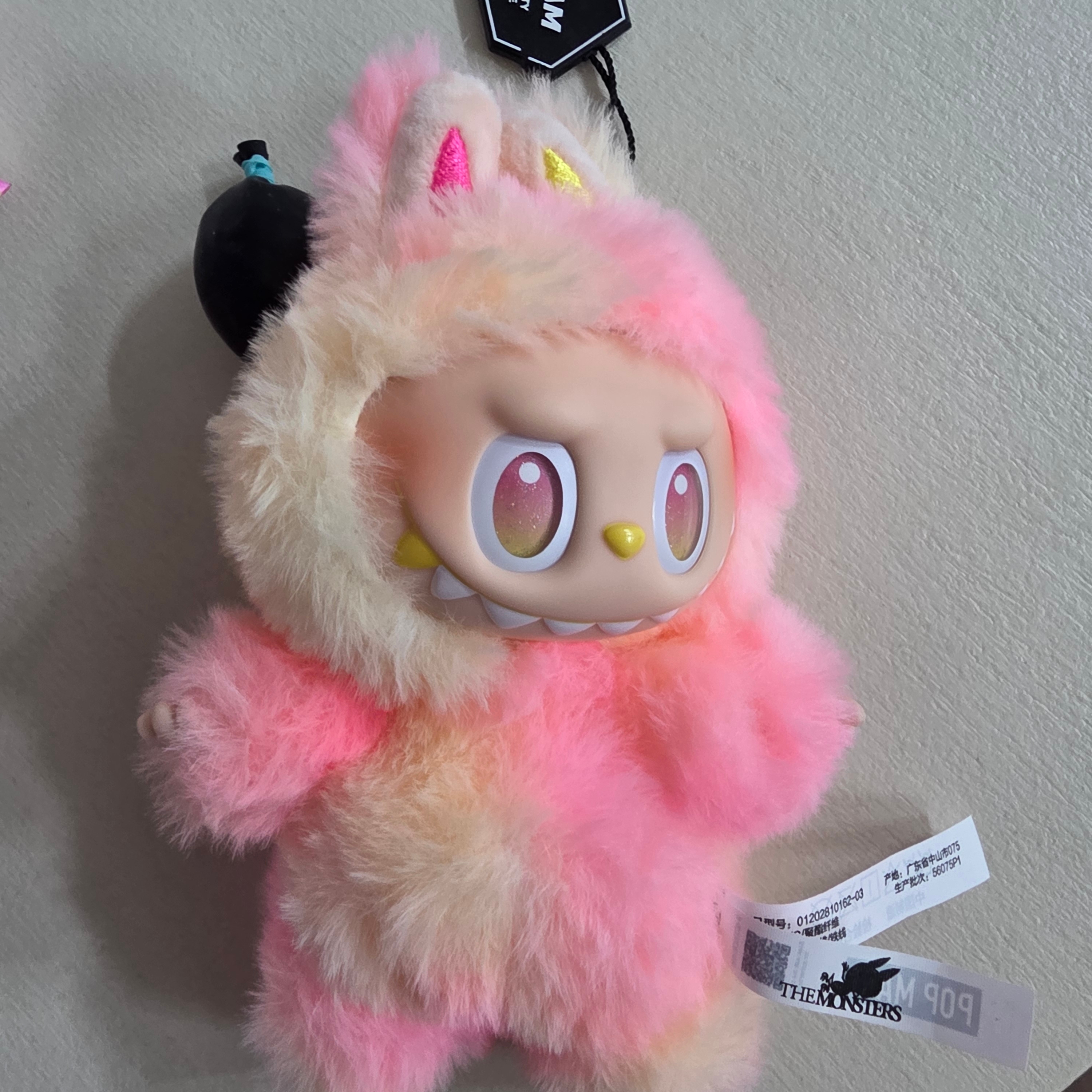 Pop Mart Labubu The Monsters Highlight Series Loyalty Keyring (Opened Case) 착용 스타일