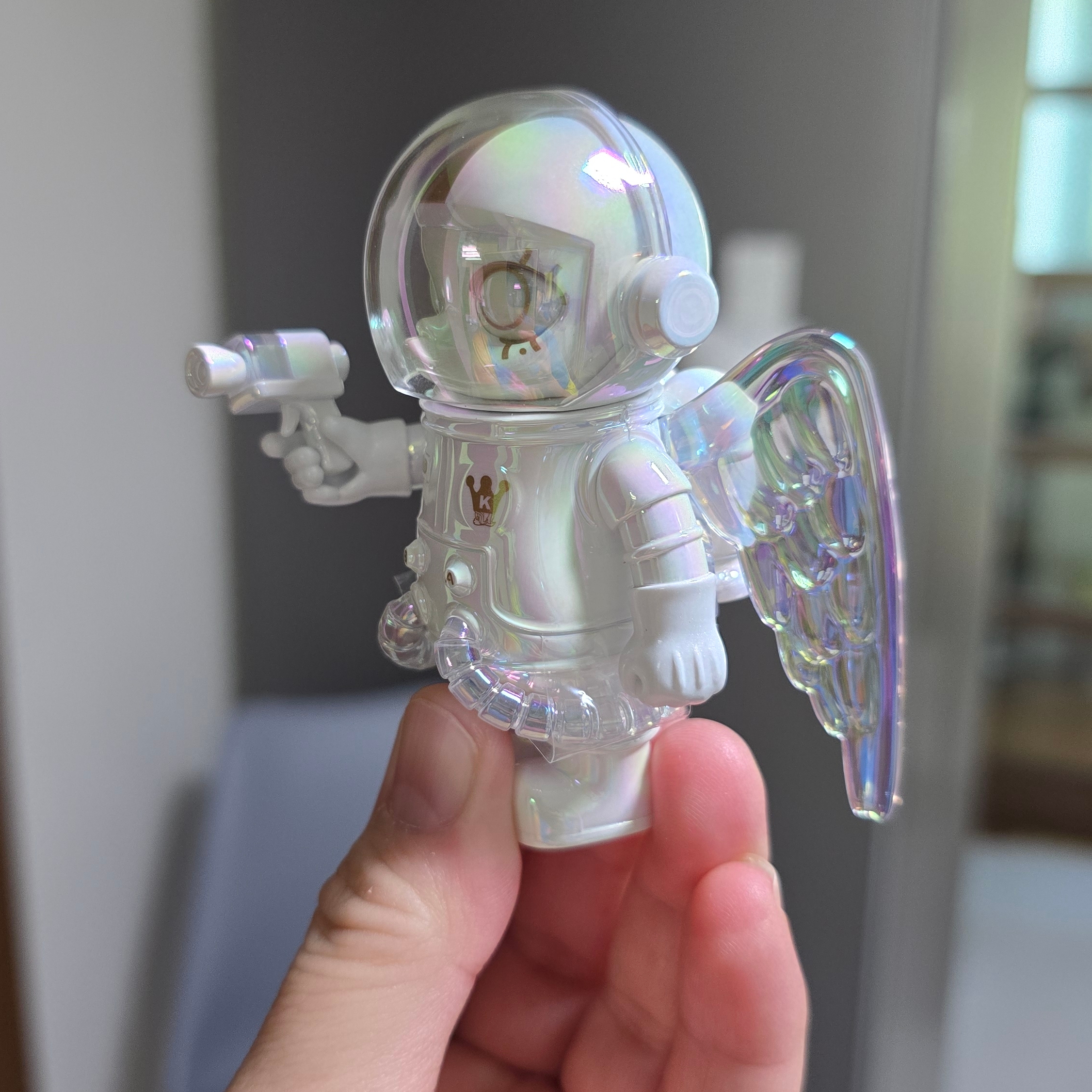 Pop Mart Mega Space Molly 100% Series4 Angel (Opened Case) 착용 스타일 - 2