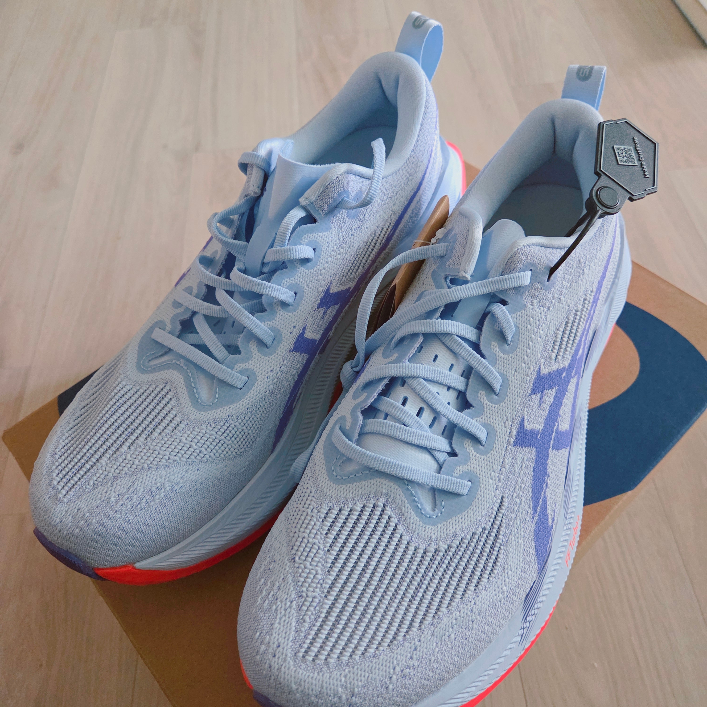 Asics Superblast 2 Blue Fade Edo Purple 착용 스타일 - 1