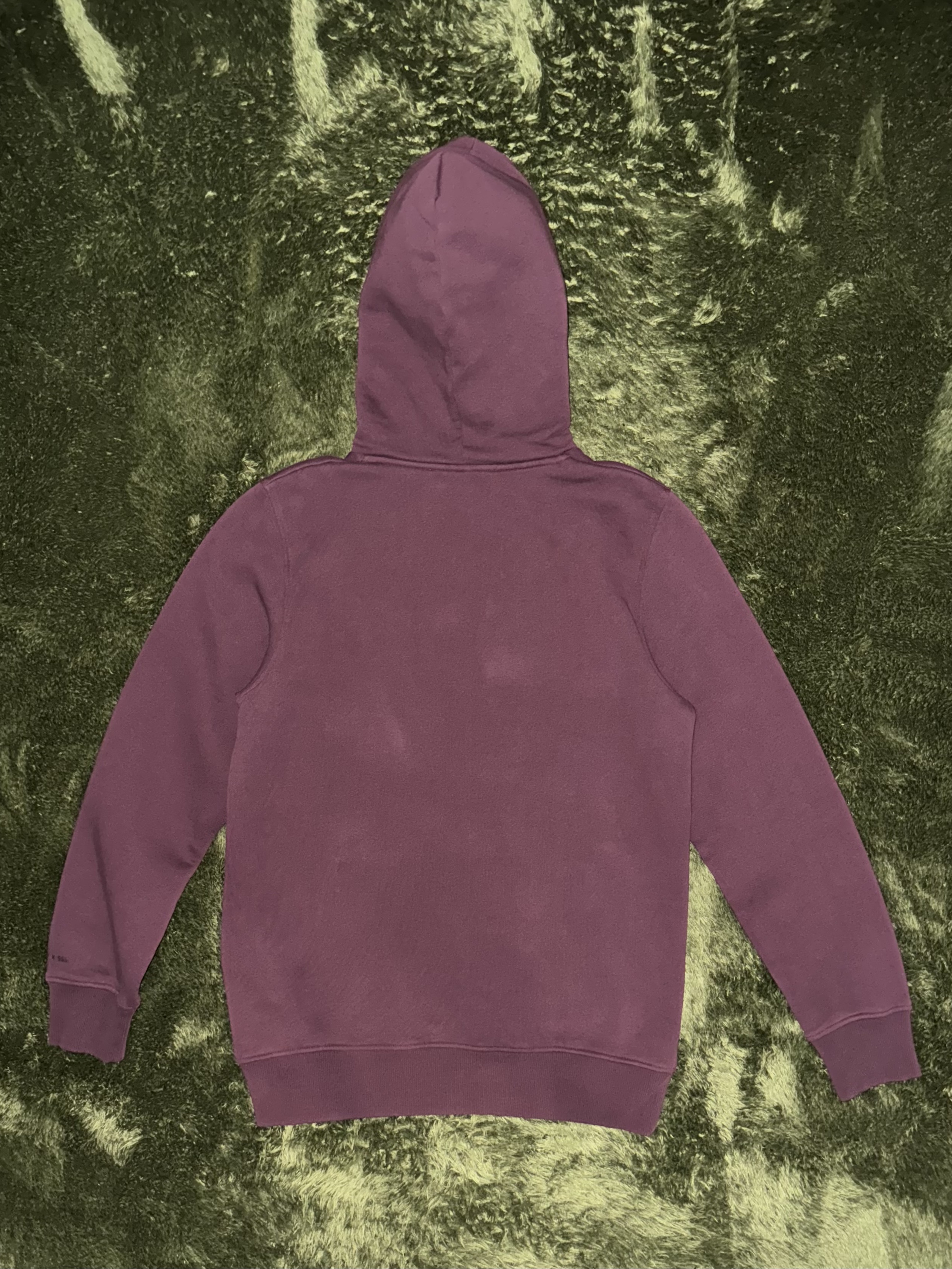 1017 Alyx 9SM Graphic Printed Hoodie Wine 착용 스타일 - 6