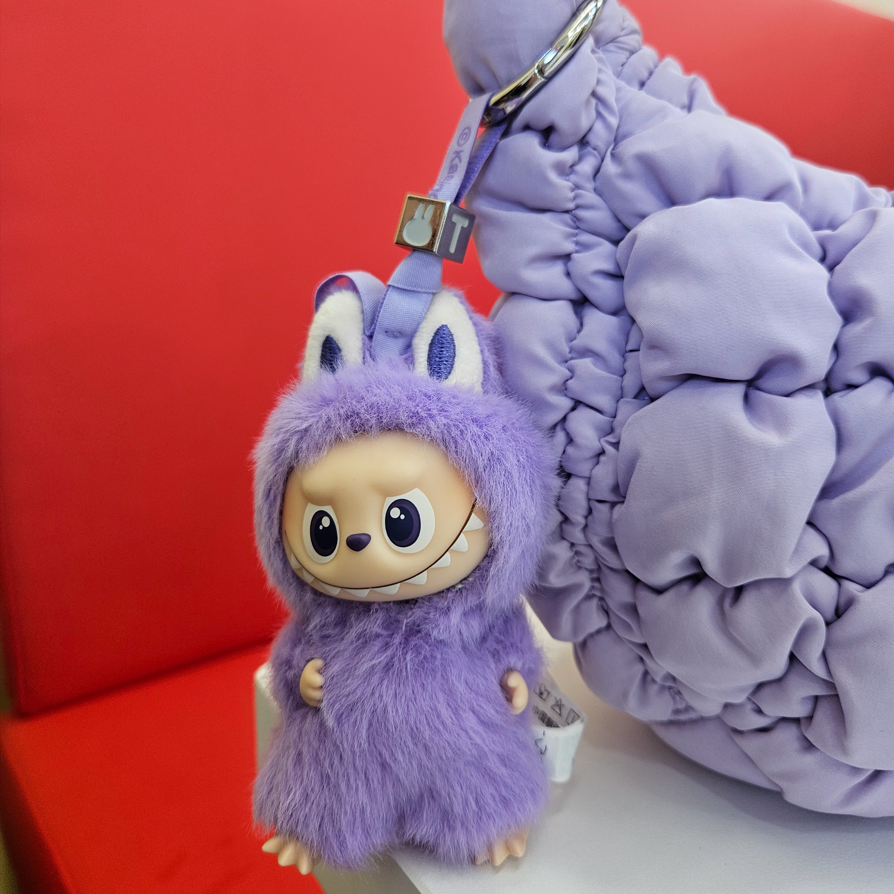 Pop Mart Labubu The Monsters Pin For Love Series Vinyl Plush Pendant (N-Z) T (Opened Case) 착용 스타일 - 5