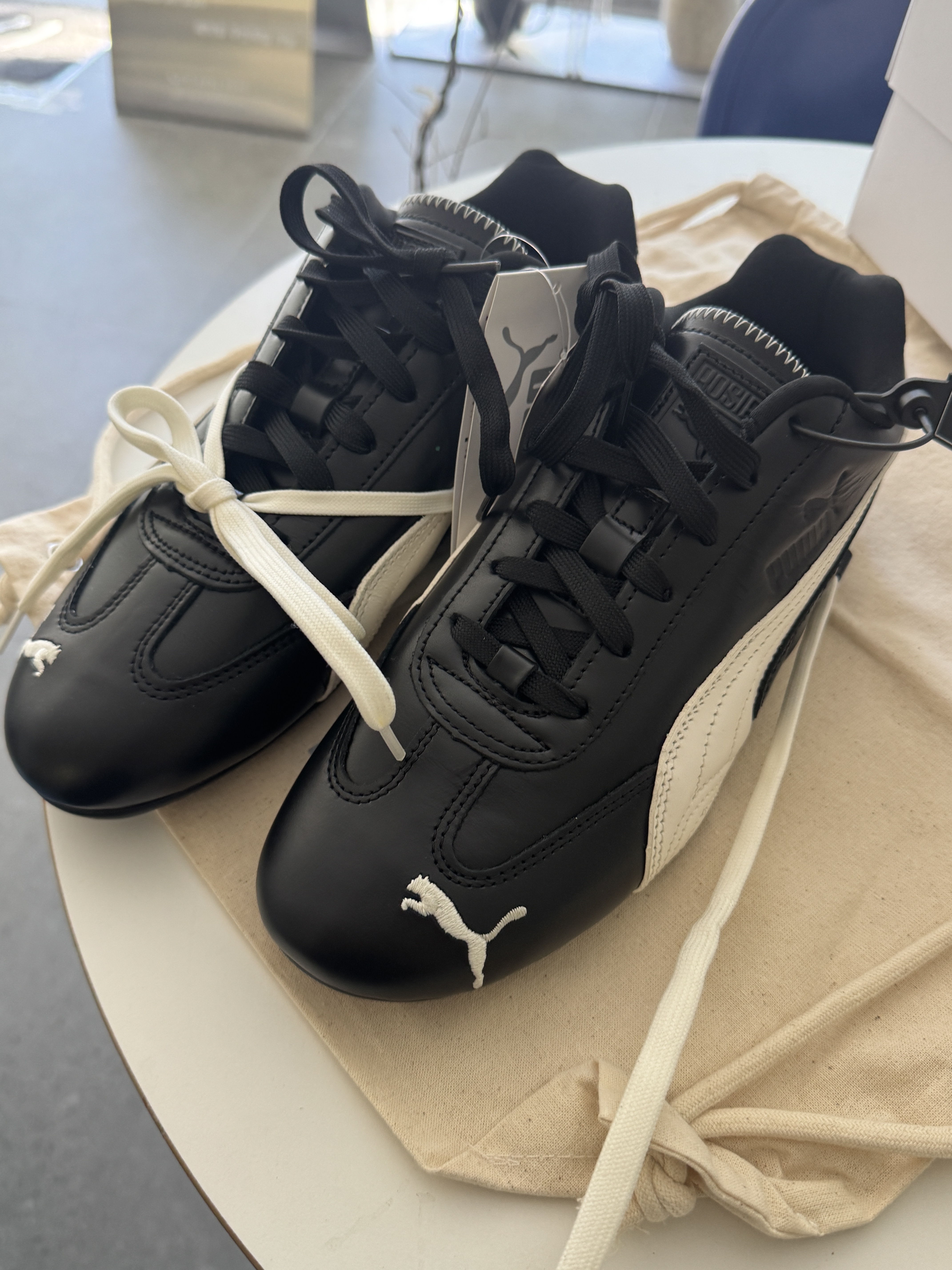 (W) Puma x Rosé Speedcat PRM Black Warm White 착용 스타일 - 3