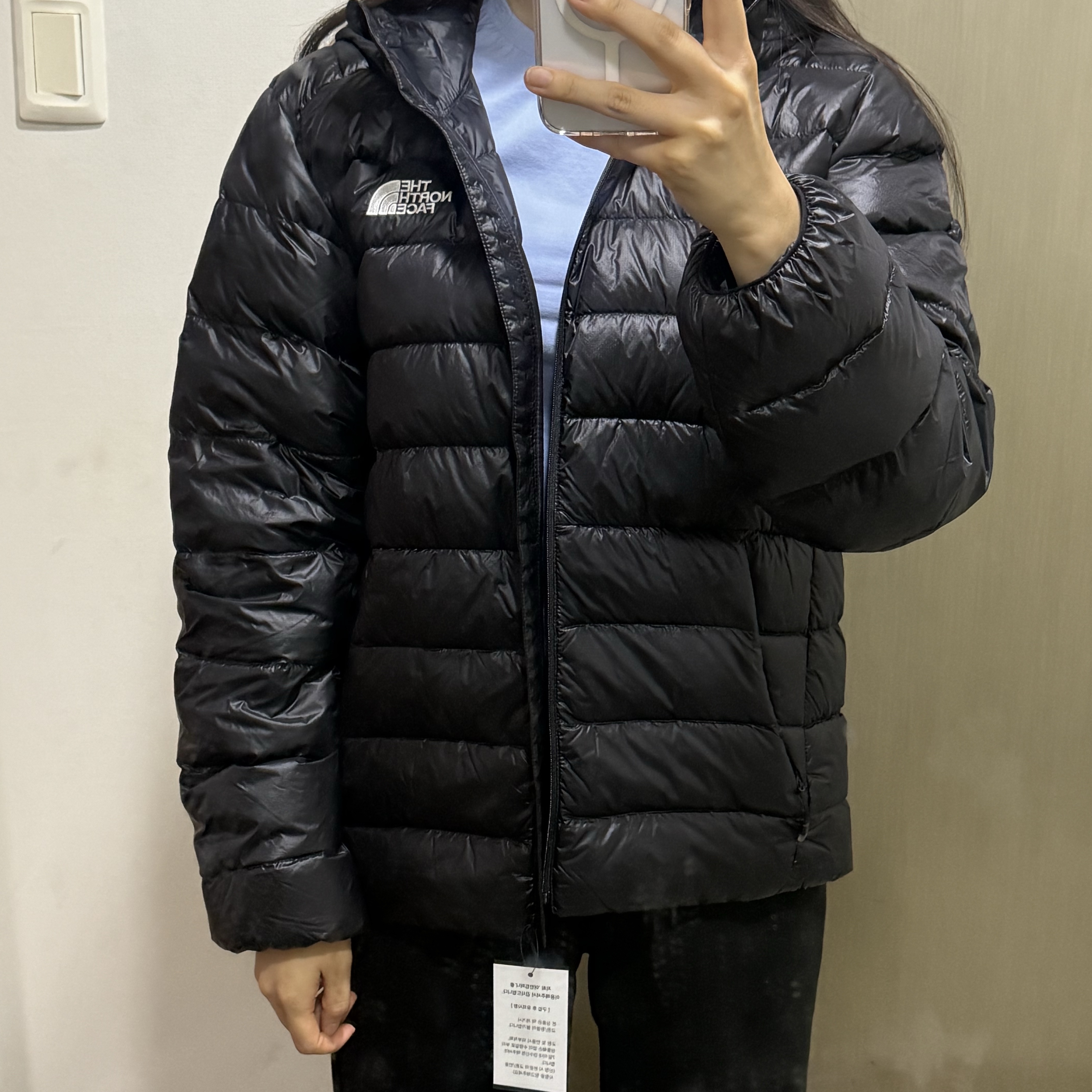 The North Face Matier EX RDS Down Hoodie Black, The North Face Ventus On Jacket Light Khaki 착용 스타일 - 3