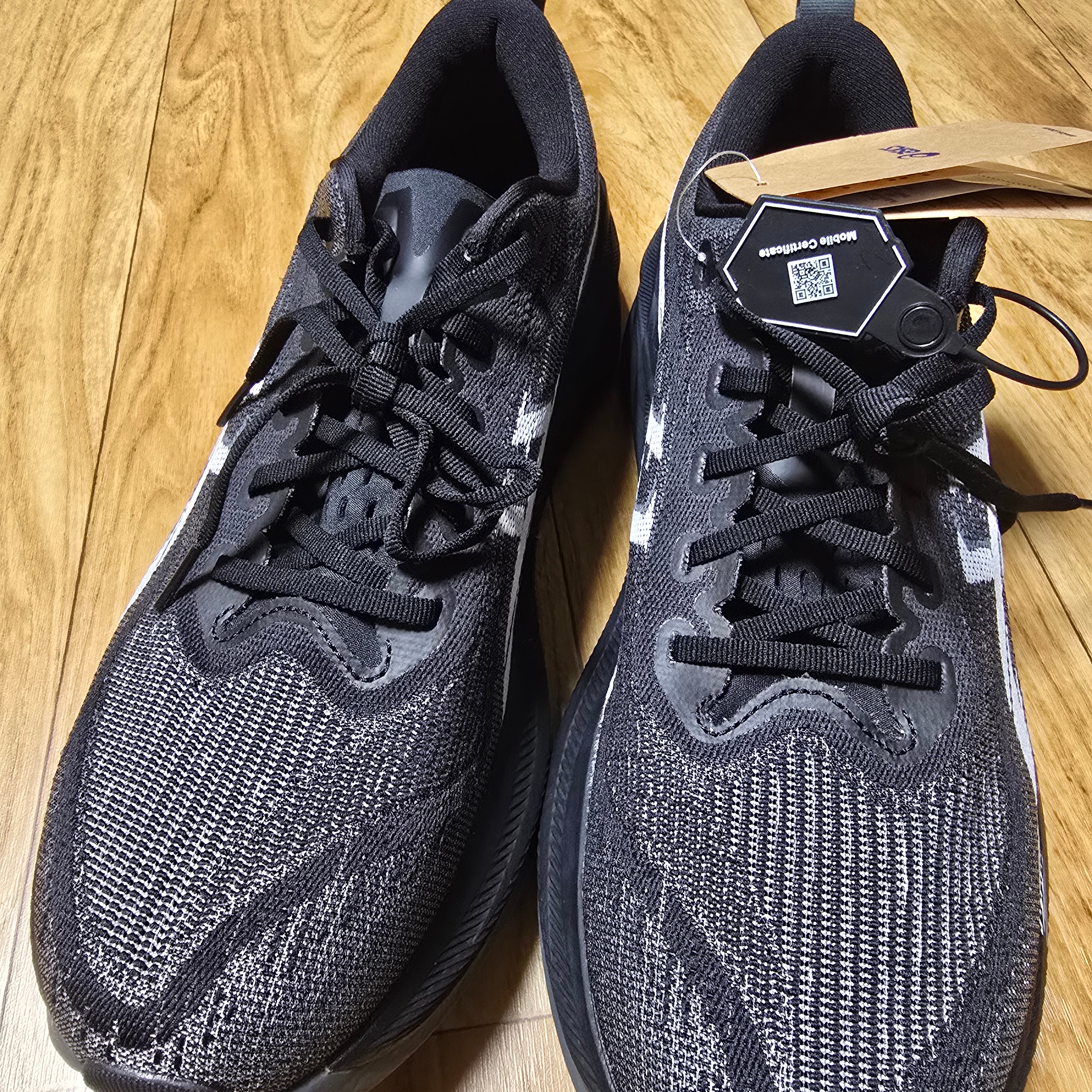 Asics Superblast 2 Black White 착용 스타일 - 4