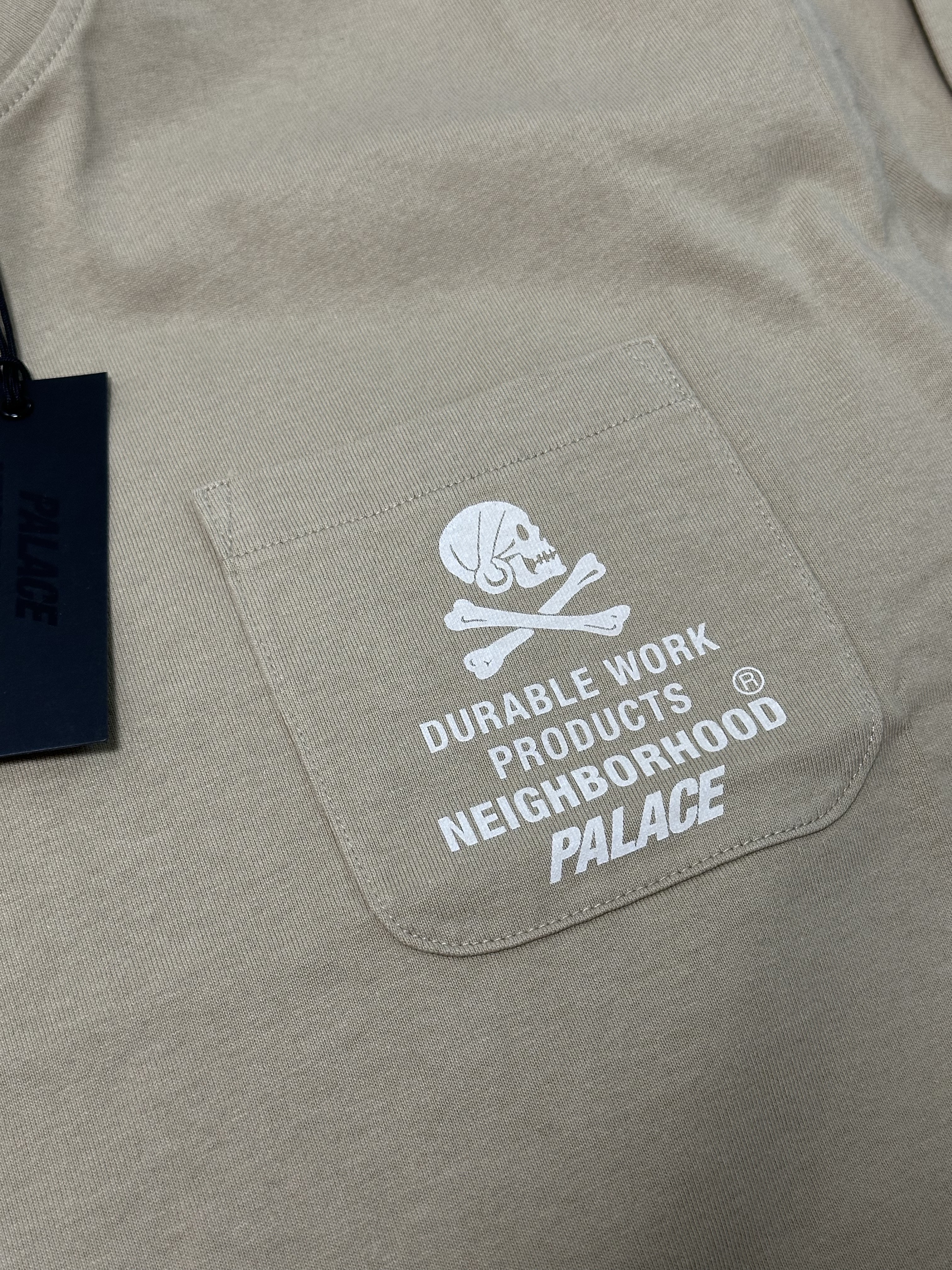Palace x Neighborhood Pocket T-Shirt Incense - 25FW 착용 스타일 - 3