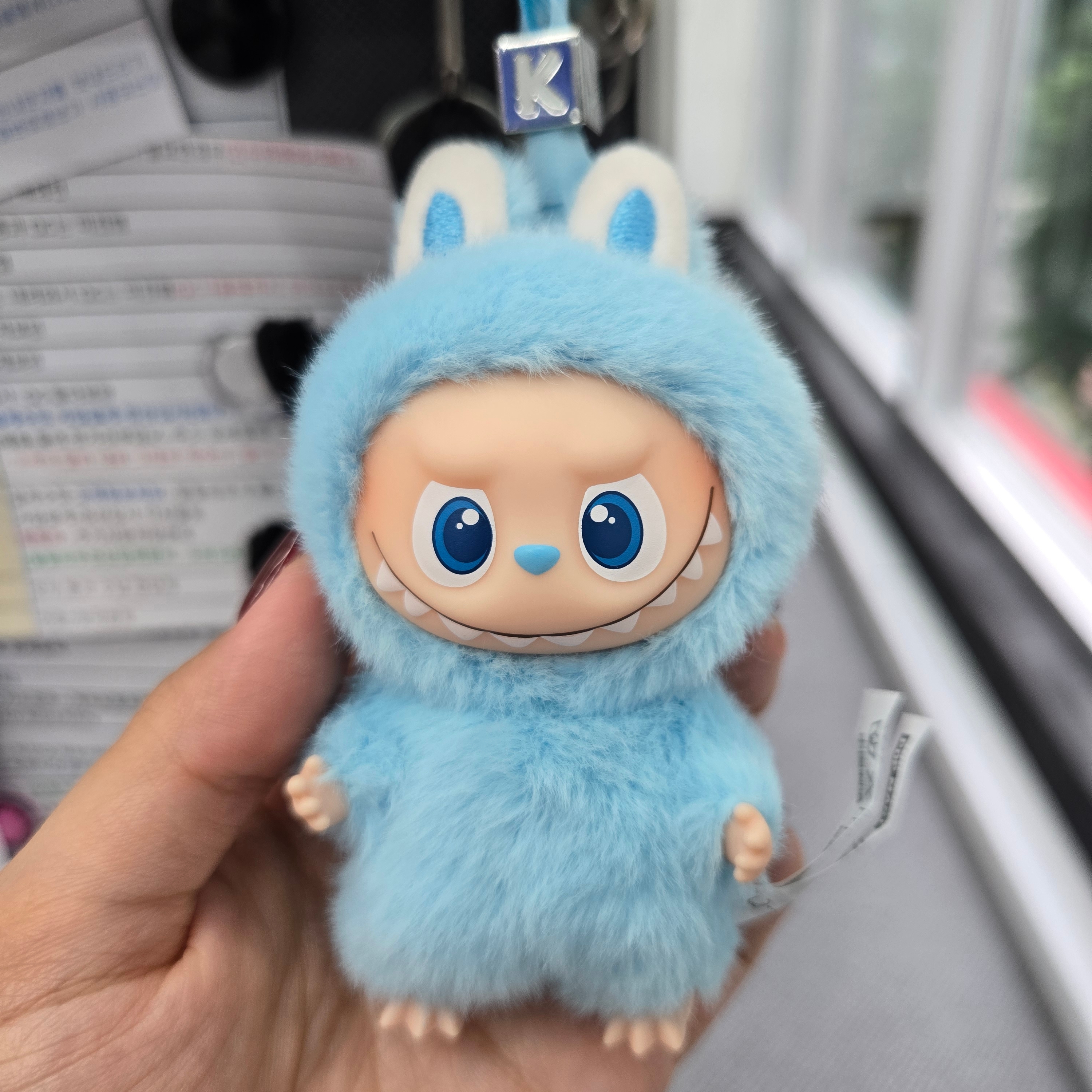 Pop Mart Labubu The Monsters Pin For Love Series Vinyl Plush Pendant Sealed Case (A-M) (1 Blind Box) 착용 스타일 - 1