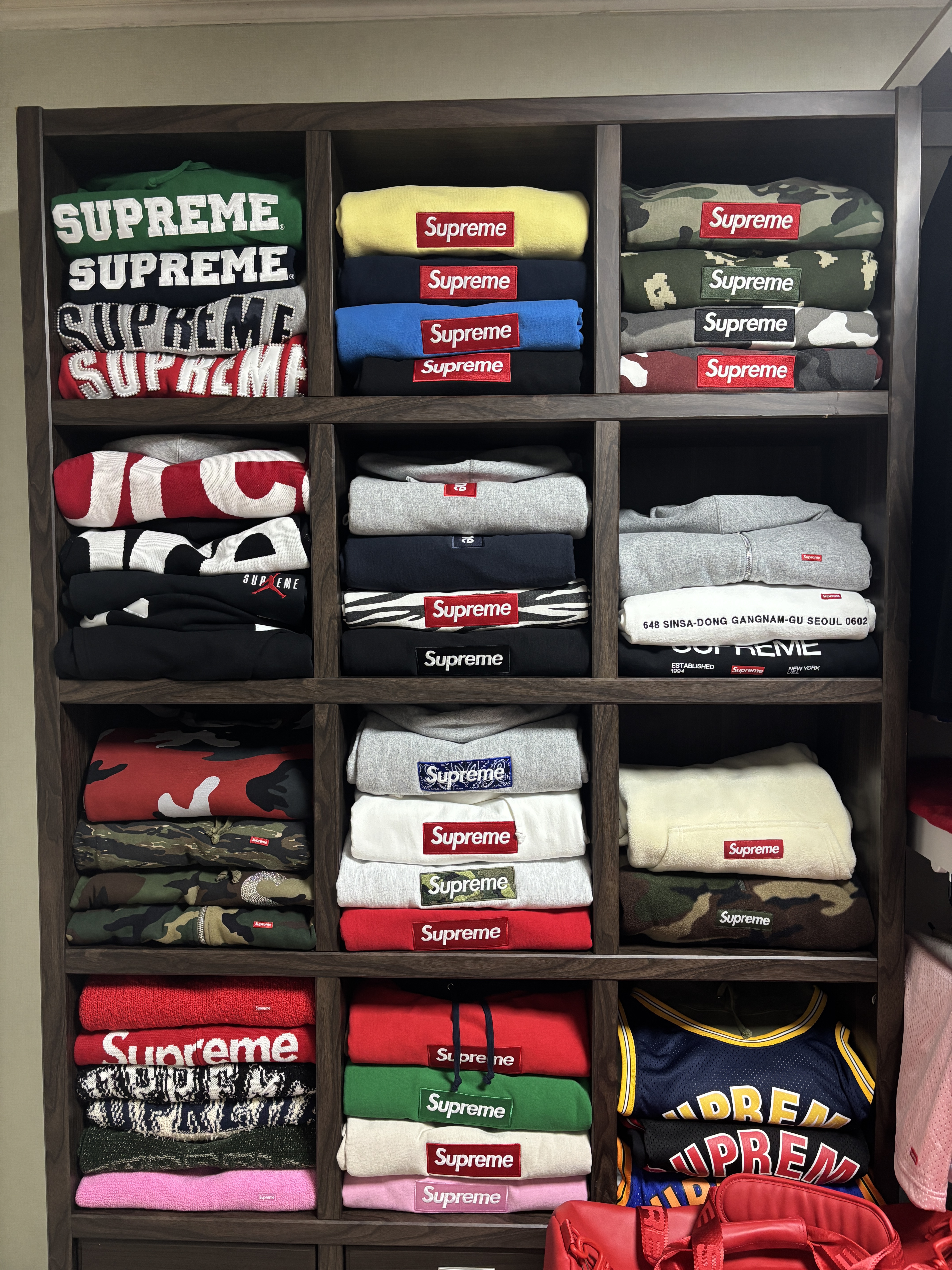 Supreme Box Logo Hooded Sweatshirt Navy - 24FW, Supreme Box Logo Hooded Sweatshirt Ash Grey - 23FW 착용 스타일 - 1