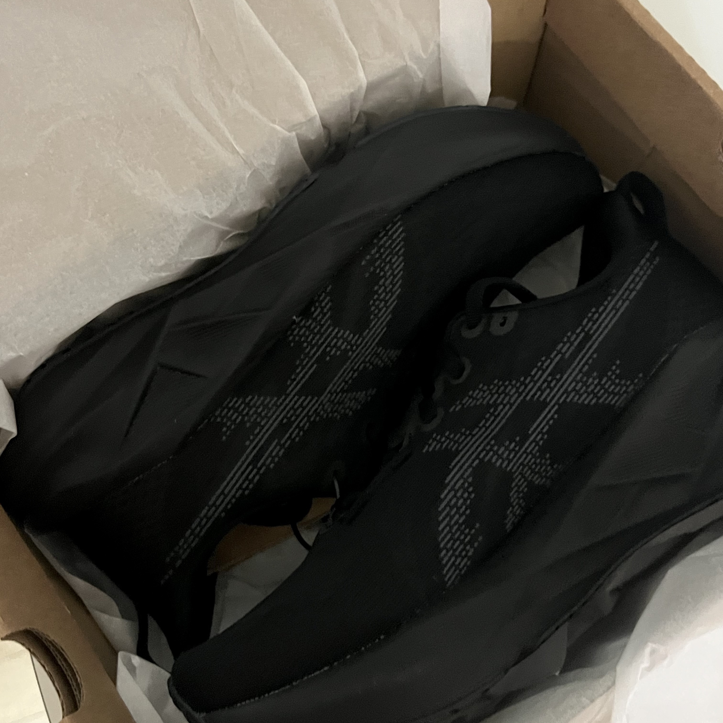 (W) Asics Novablast 5 Black Carrier Grey 착용 스타일 - 1