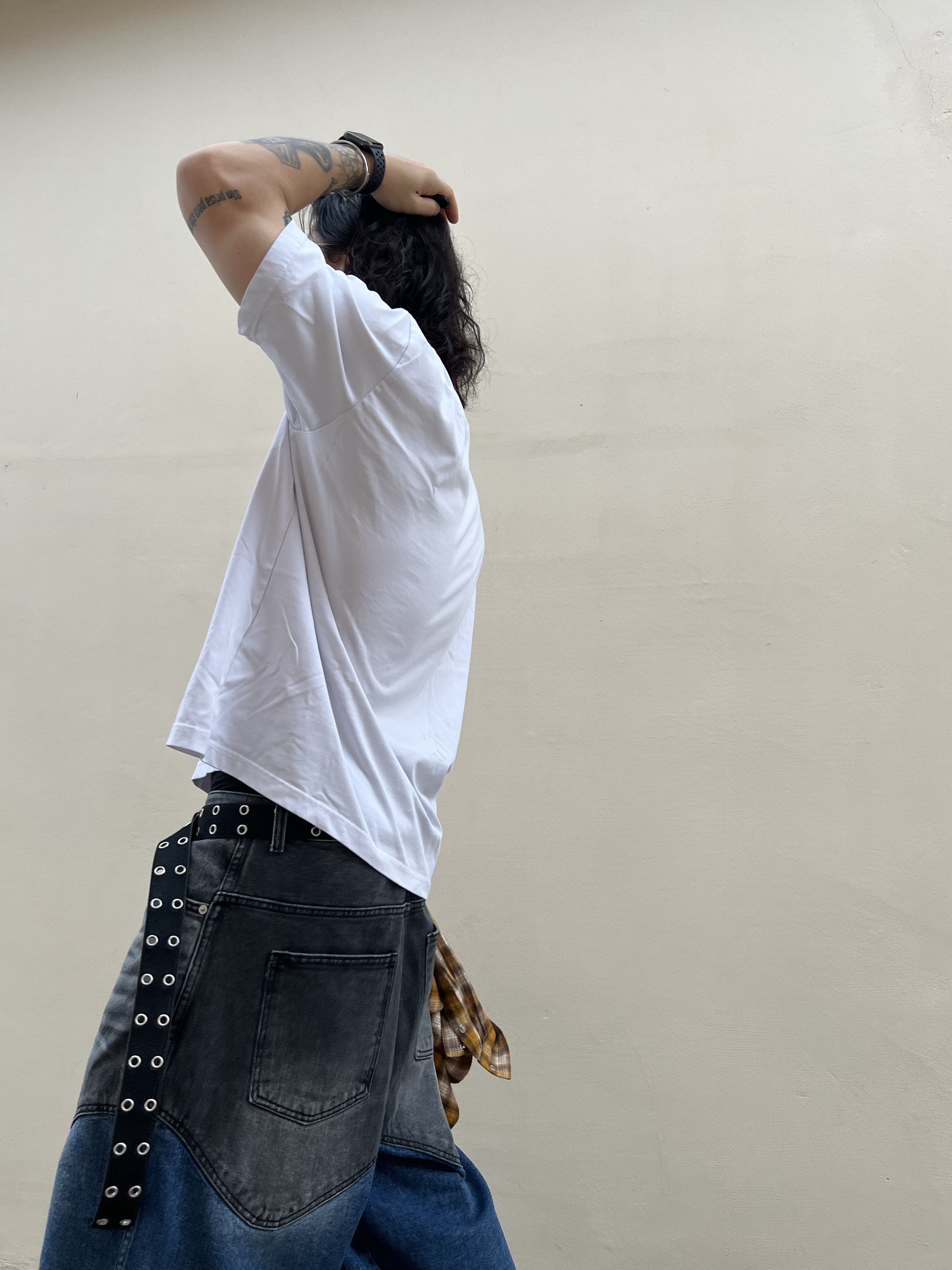 [KREAM 단독] Safarispot Basic Safari Keyring Card Wallet Black, Kamien x MJD Double Hole Belt Black Shearling Calfskin 착용 스타일 - 7