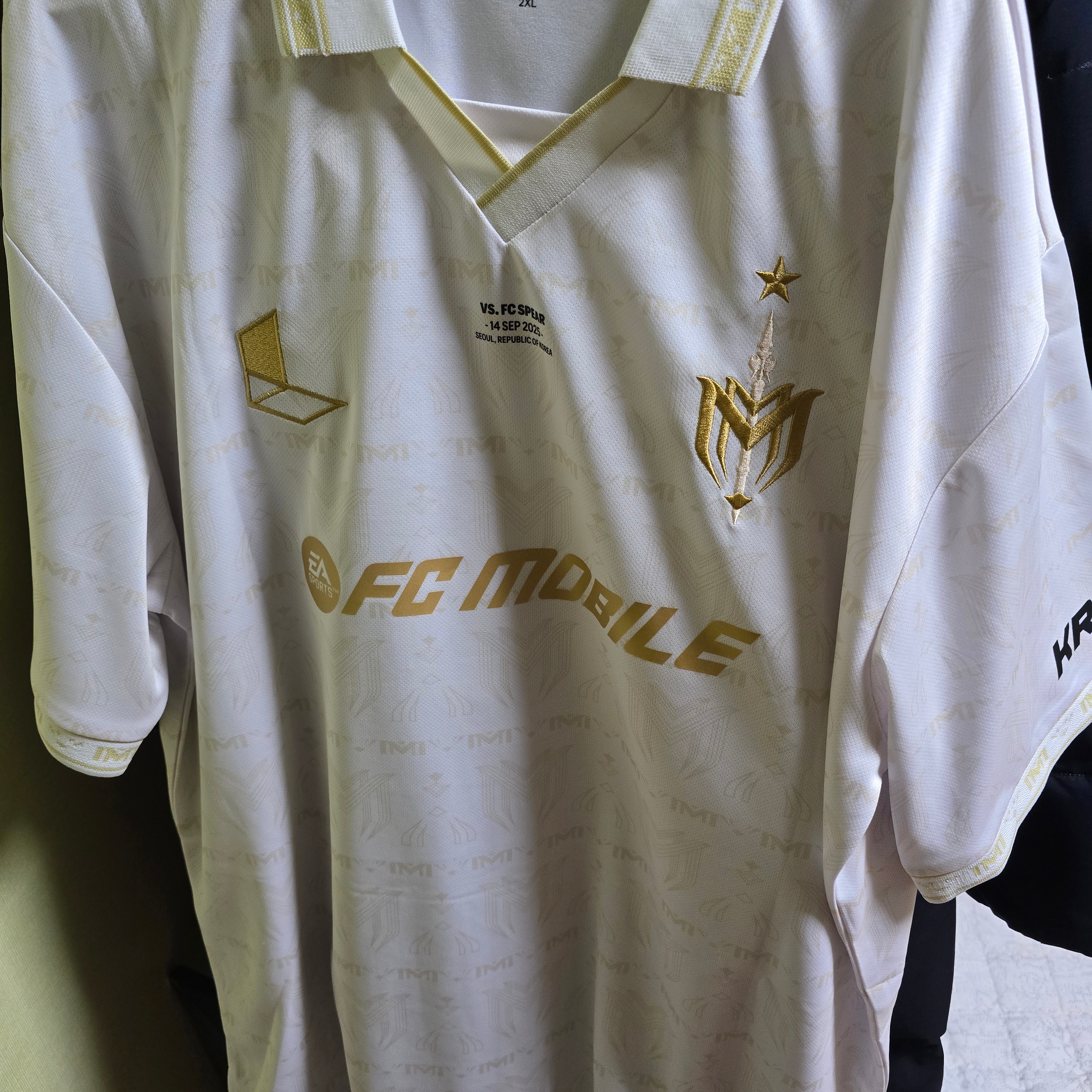 [PRE-ORDER] SHIELD UTD Jersey White 2XL (Marking) 착용 스타일 - 1