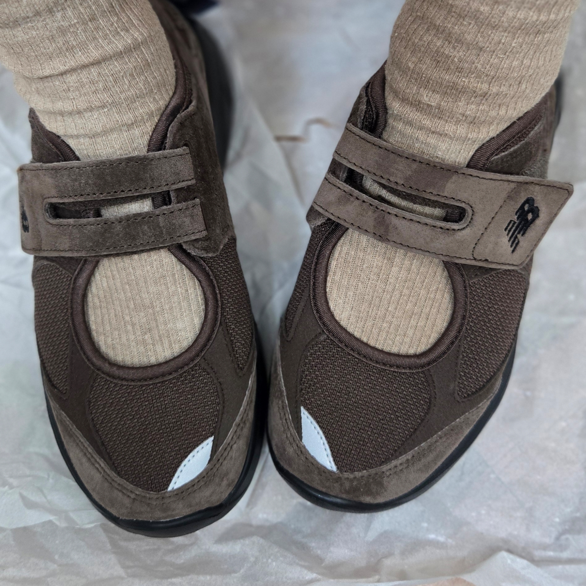 (W) New Balance Breeze SD2203 Brown 착용 스타일 - 5