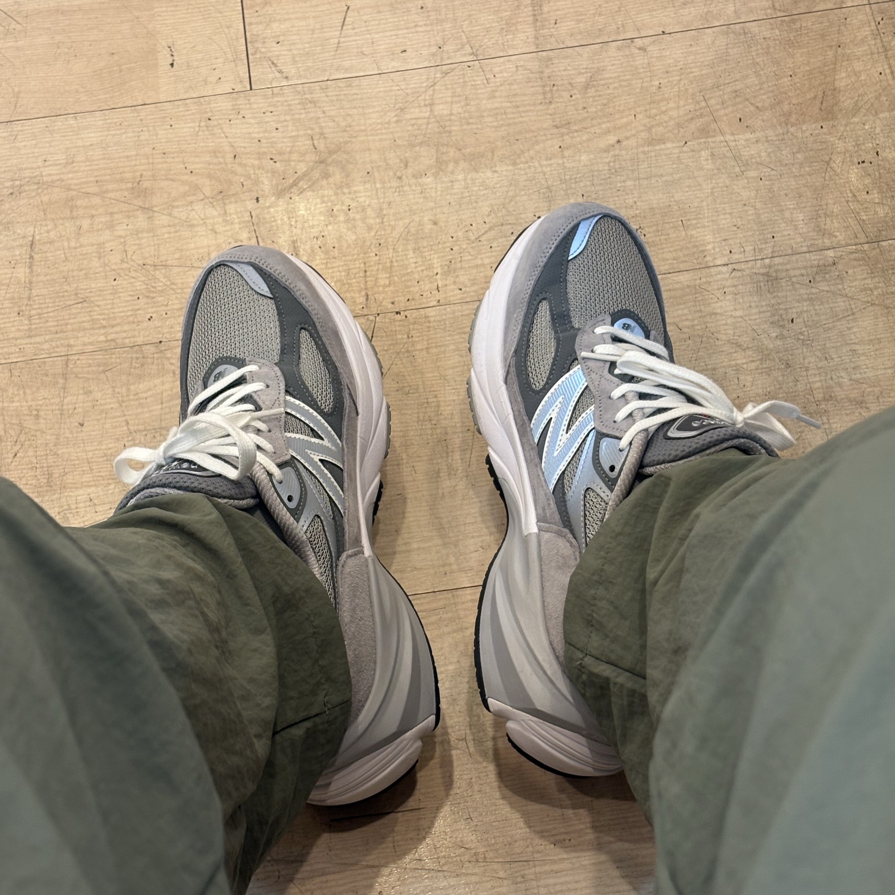New Balance 990v6 Made in USA Grey - D Standard 착용 스타일