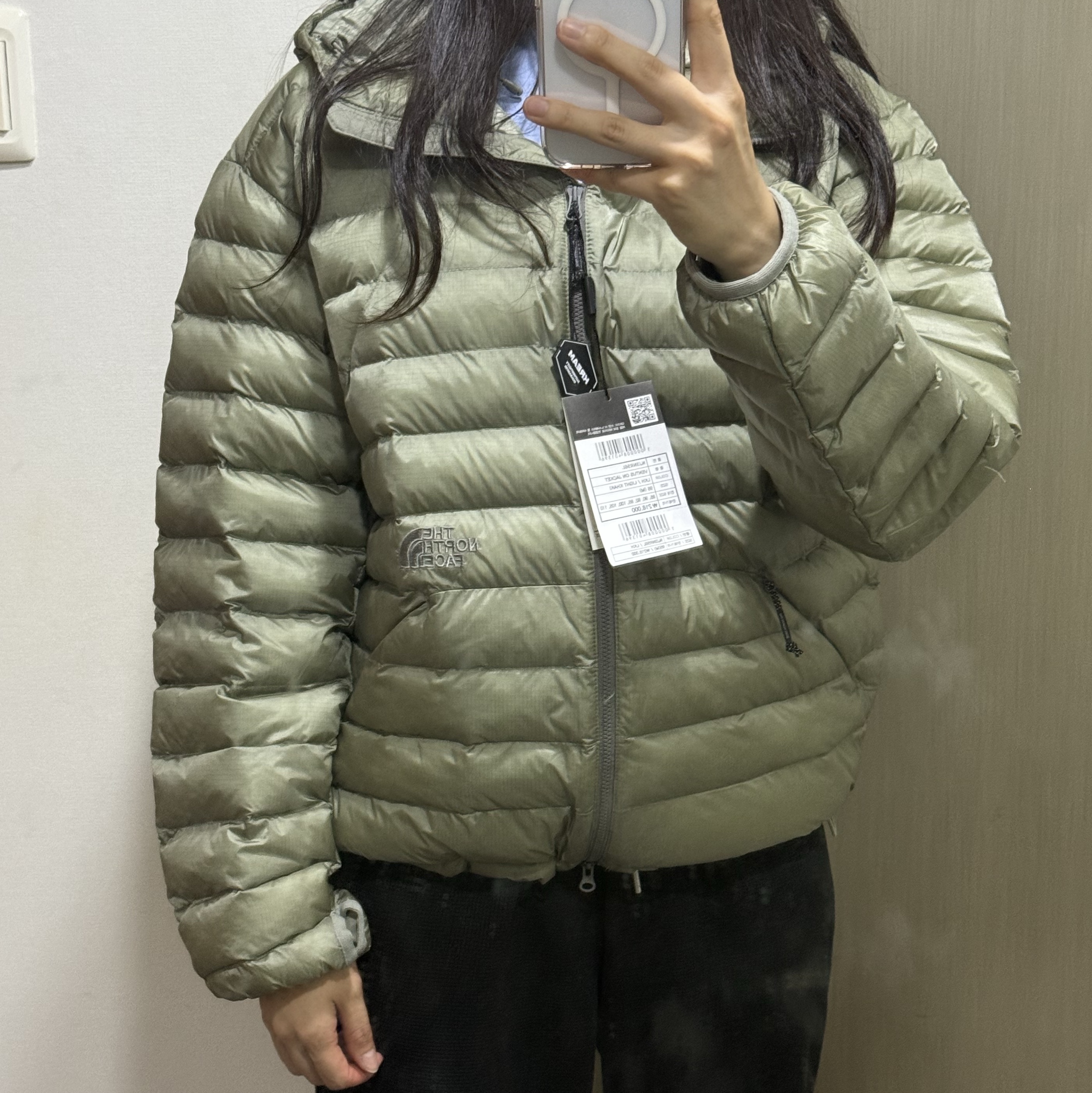 The North Face Ventus On Jacket Light Khaki, The North Face White Label Wave LT On Ball Jacket Black 착용 스타일 - 6