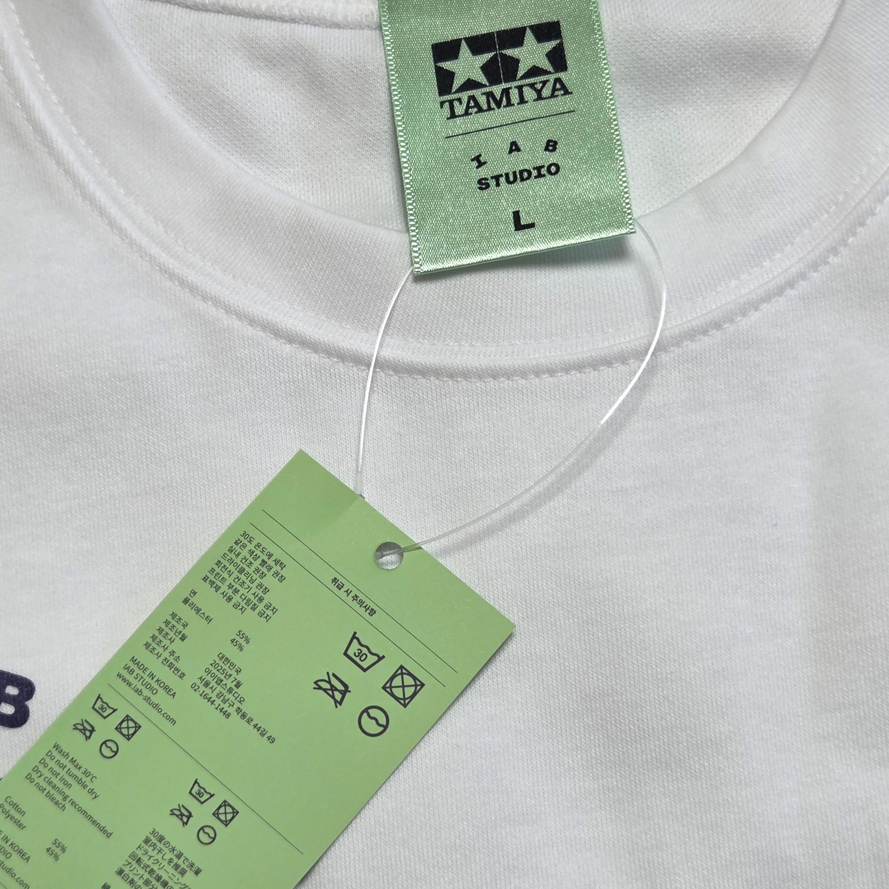 IAB Studio x Tamiya IAB Comets T-Shirt White 착용 스타일 - 4