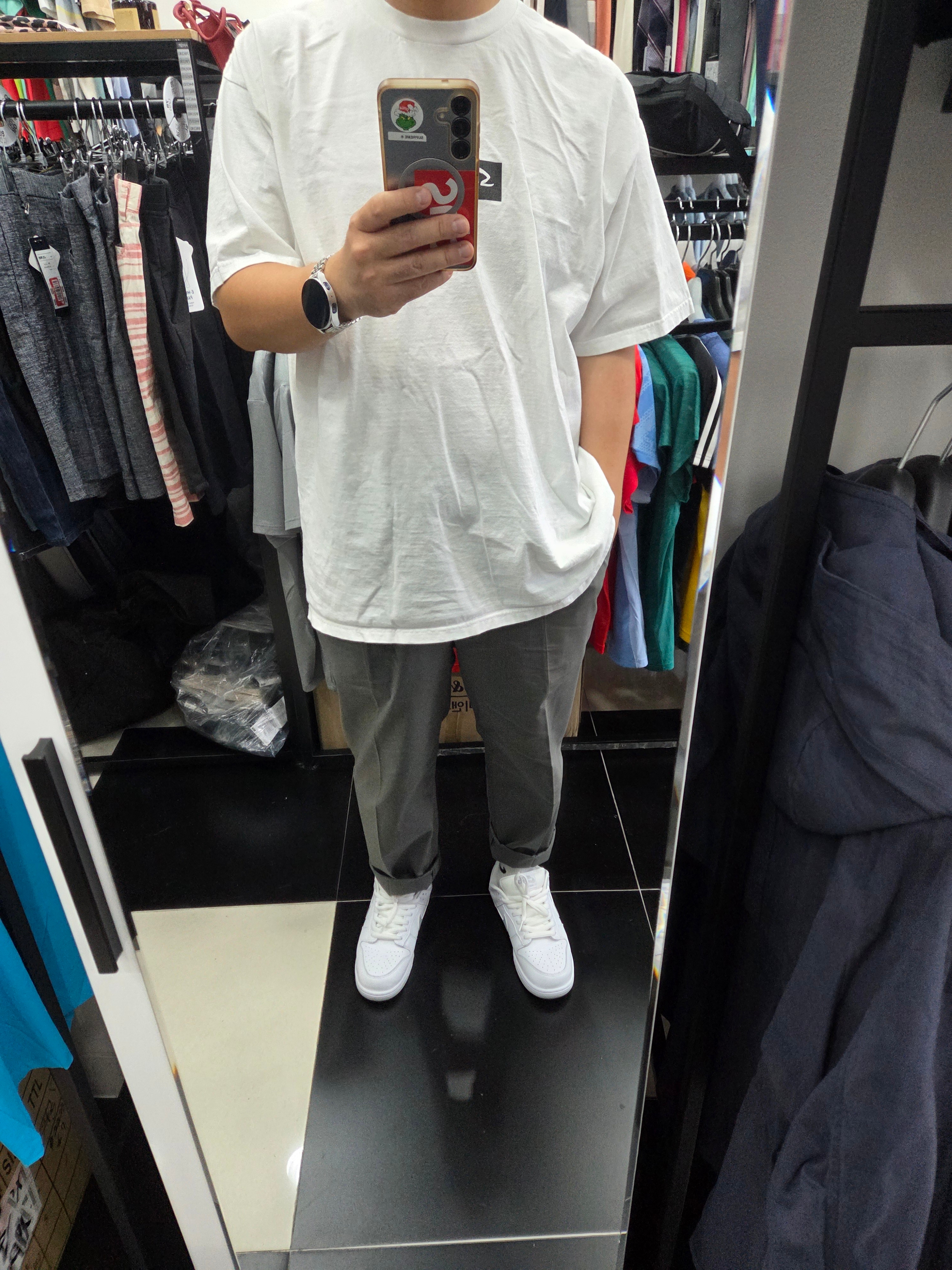 Supreme Futura Box Logo T-Shirt White - 24SS, Nike x Supreme SB Dunk Low White 착용 스타일 - 1