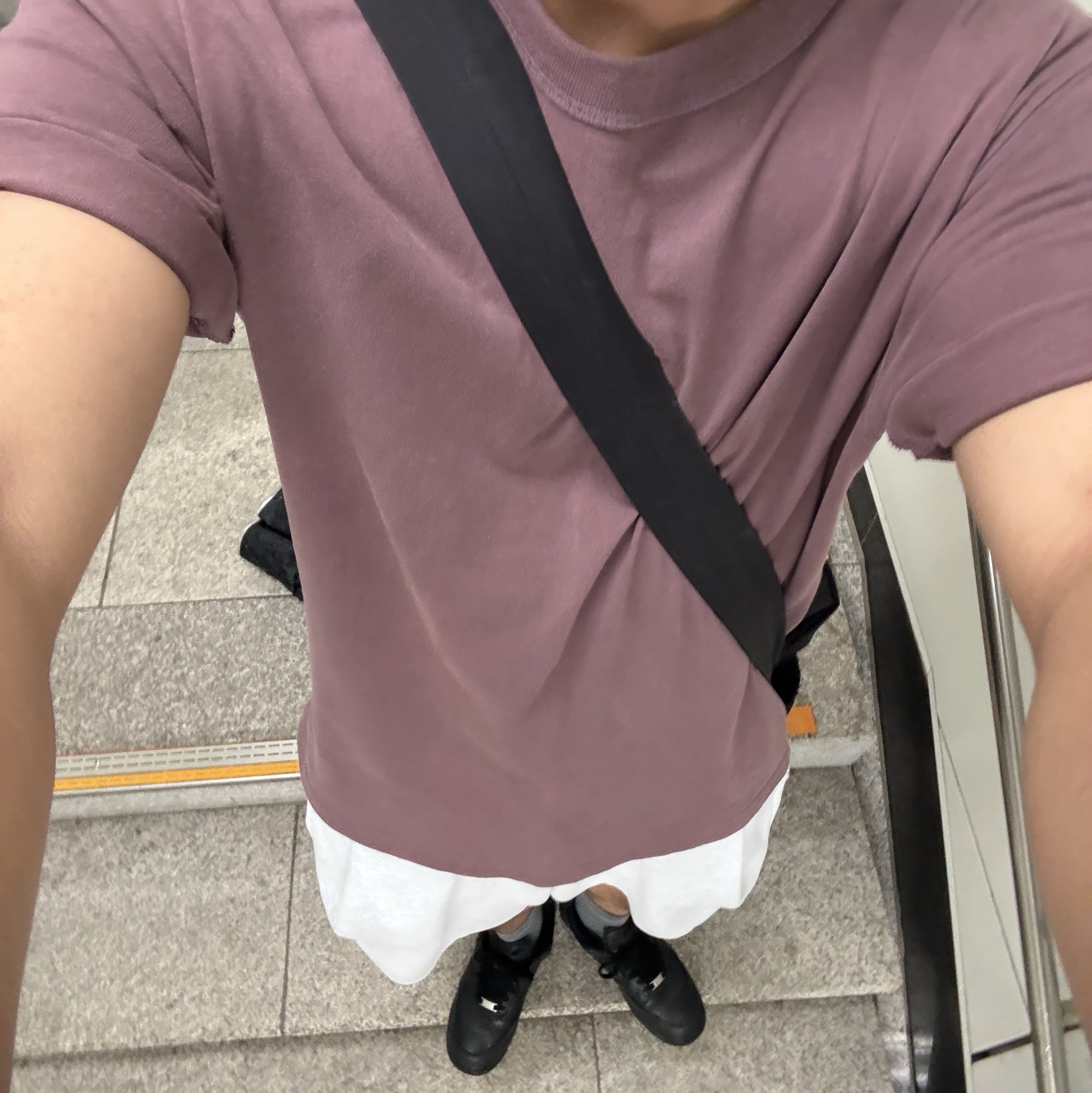 Knitted Bermuda Traning Half Pants Melange White 착용 스타일