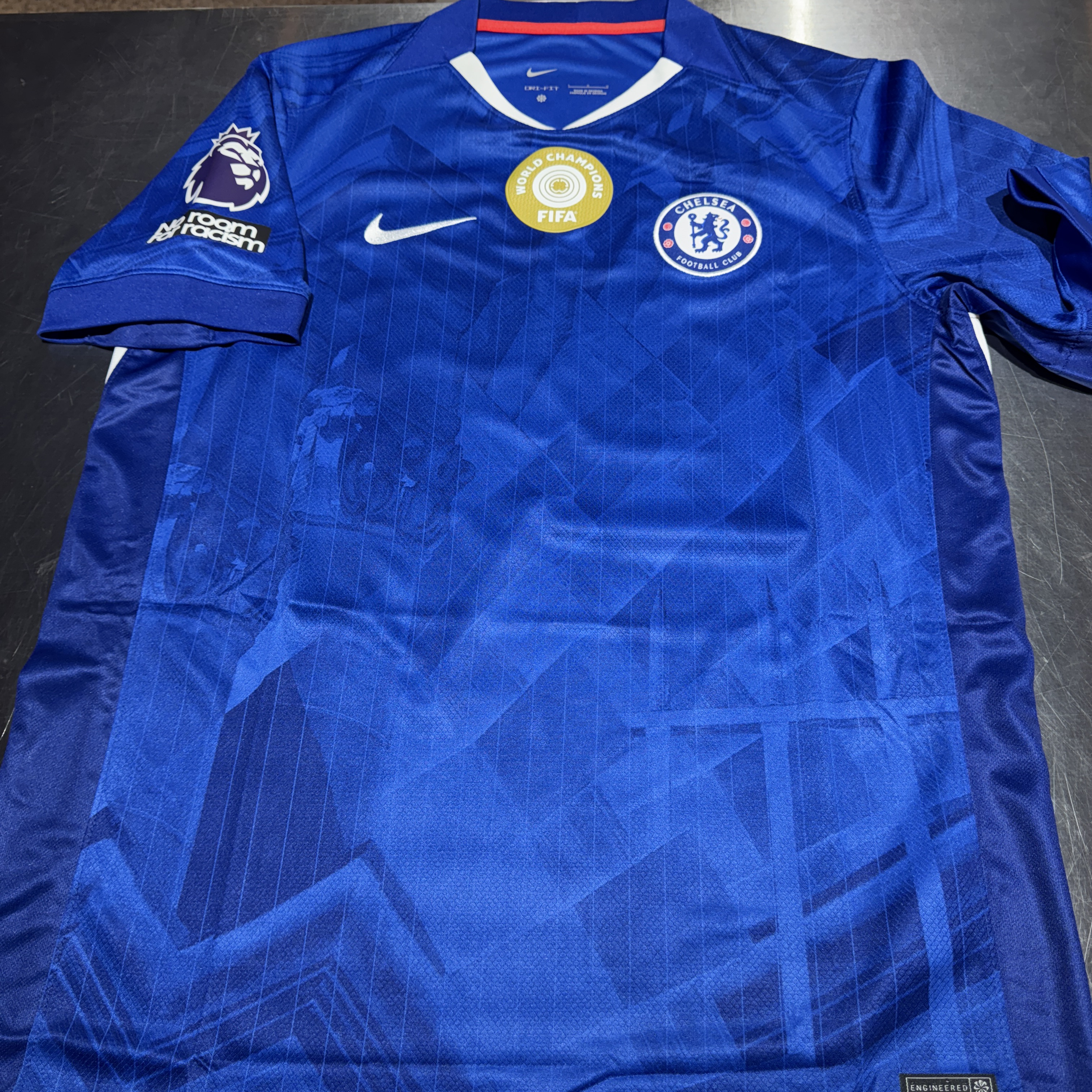 Nike Chelsea FC 2025/26 Stadium Home Dri-Fit Soccer Replica Jersey Rush Blue White (Non Marking Ver.) 착용 스타일 - 1