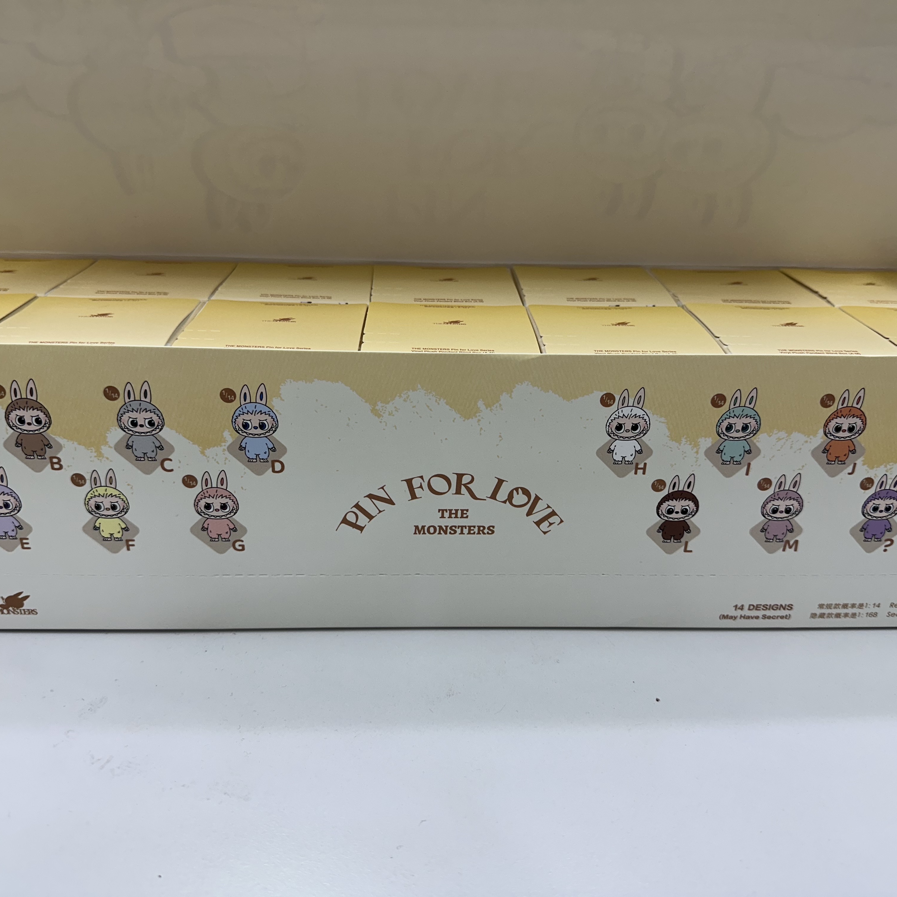 Pop Mart Labubu The Monsters Pin For Love Series Vinyl Plush Pendant Sealed Case (A-M) (14 Blind Boxes) 착용 스타일 - 4