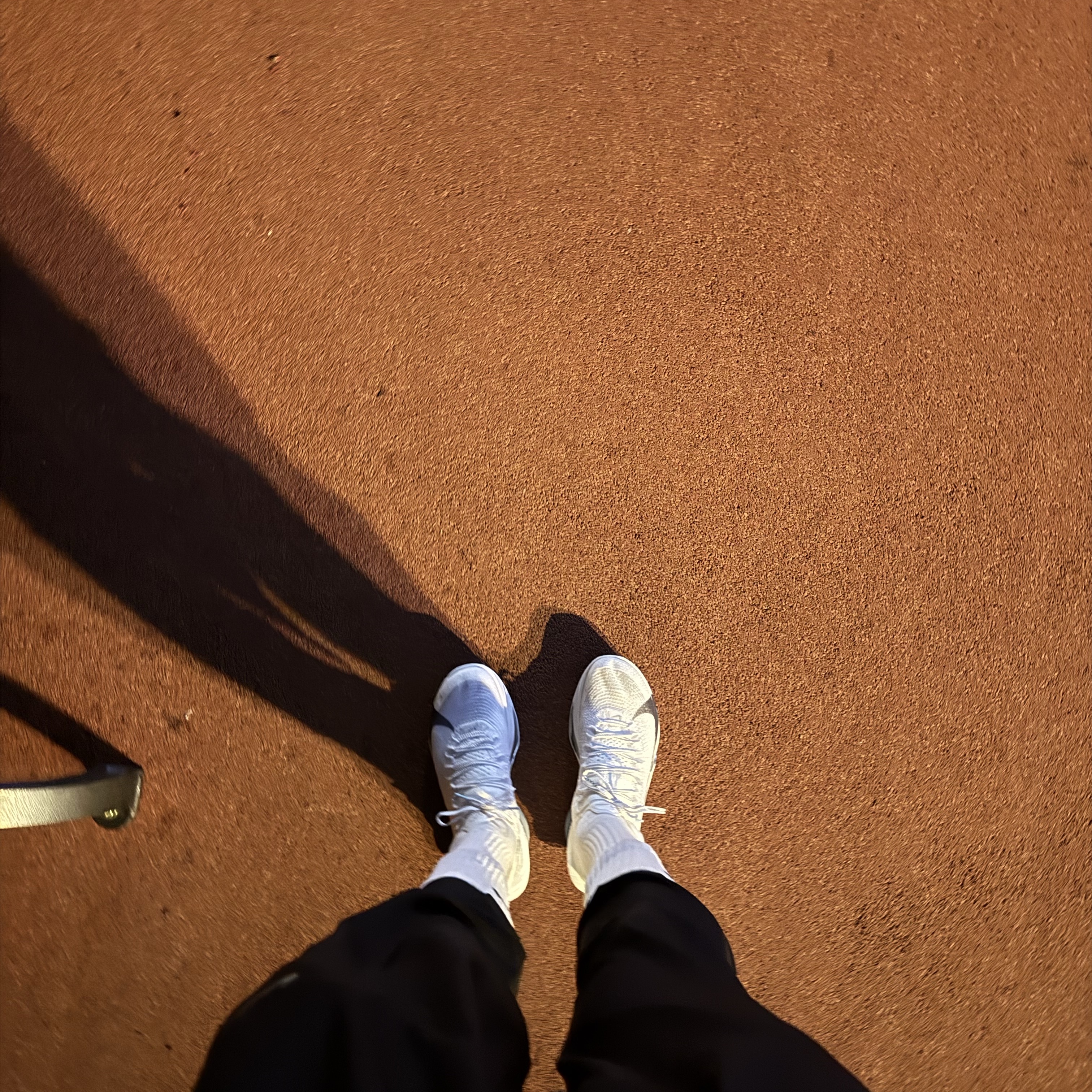 Nike Air Zoom Alphafly Next% 3 White Pure Platinum, Nike Everyday Lightweight Training Crew Socks White (3 Pack/Korean Ver.) 착용 스타일 - 2