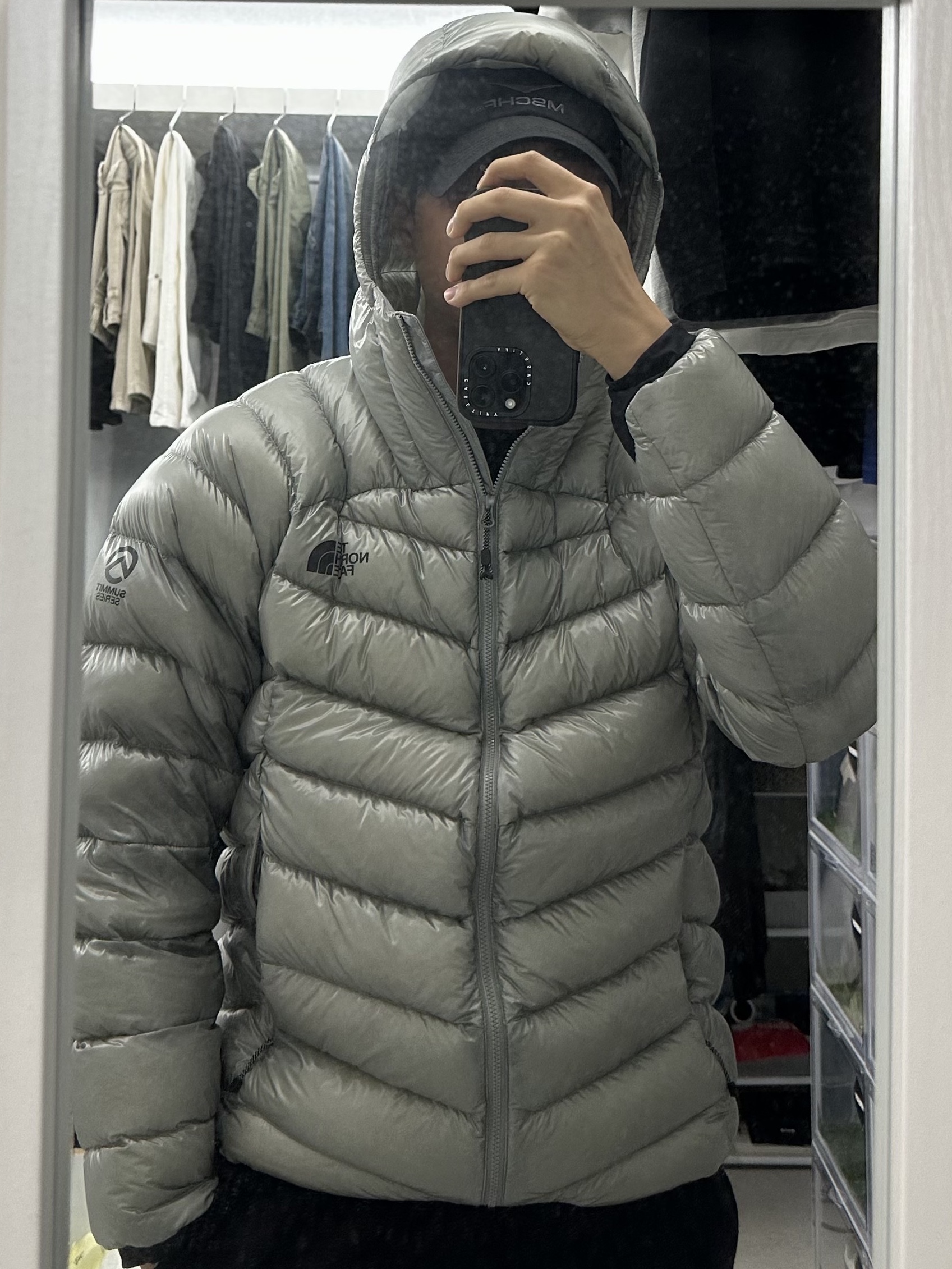 The North Face Summit Mattehorn RDS Down Jacket Light Gray, Mischief Rhombus Cotton Ball Cap Charcoal 착용 스타일