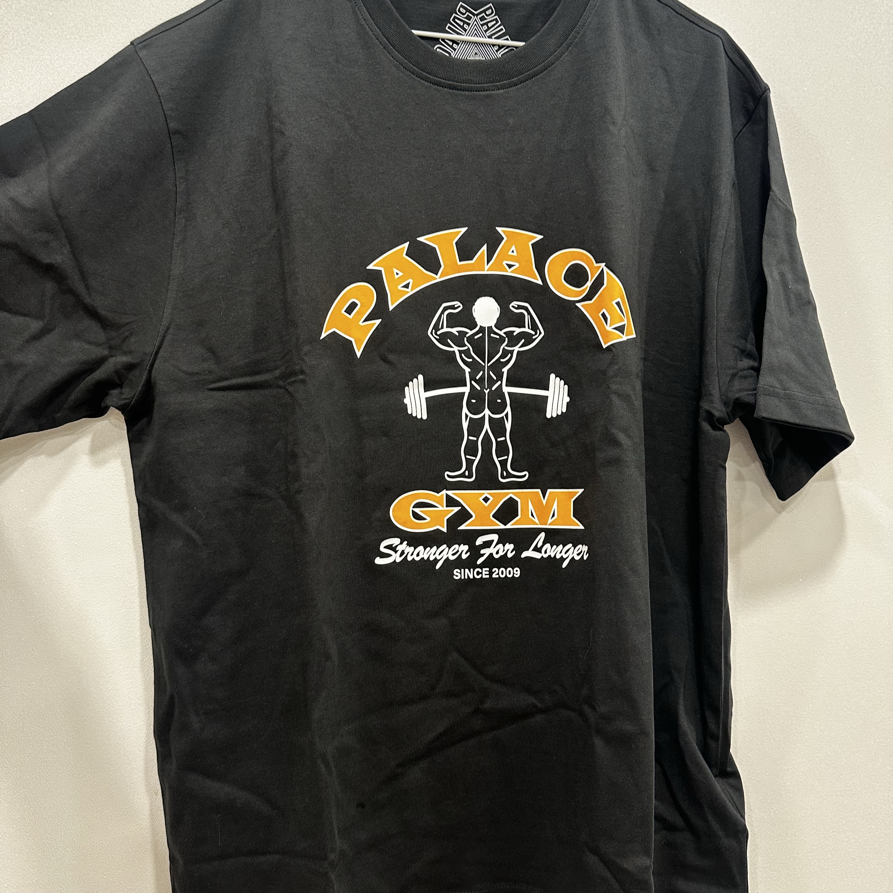 Palace Stronger For Longer T-Shirt Black - 25SS 착용 스타일 - 1