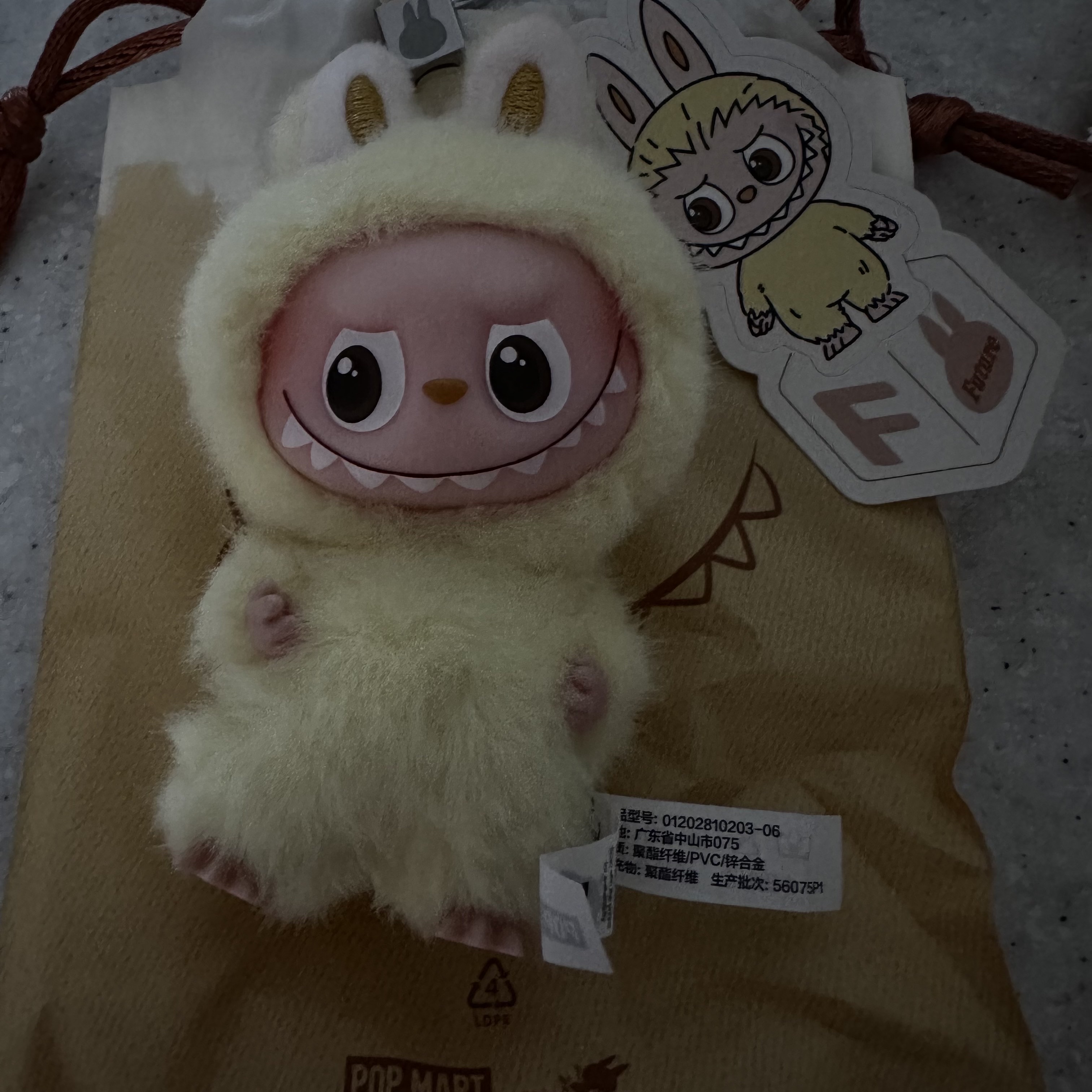 Pop Mart Labubu The Monsters Pin For Love Series Vinyl Plush Pendant Sealed Case (A-M) (1 Blind Box), Pop Mart Labubu The Monsters Pin For Love Series Vinyl Plush Pendant (A-M) F (Opened Case) 착용 스타일