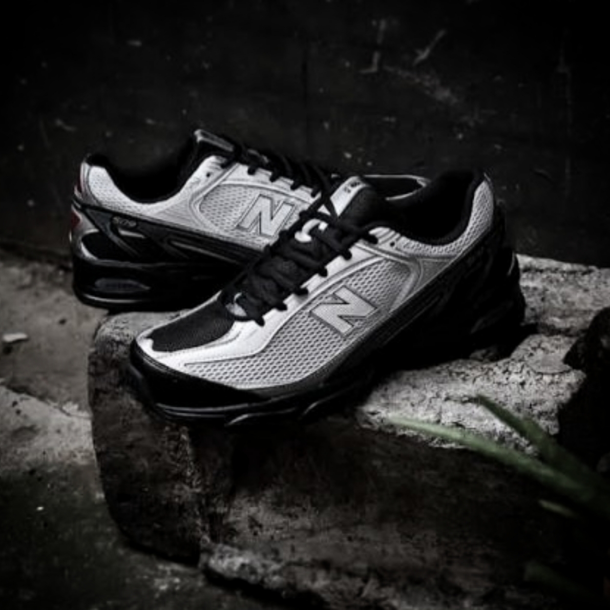 New Balance 509 Black Gray 착용 스타일