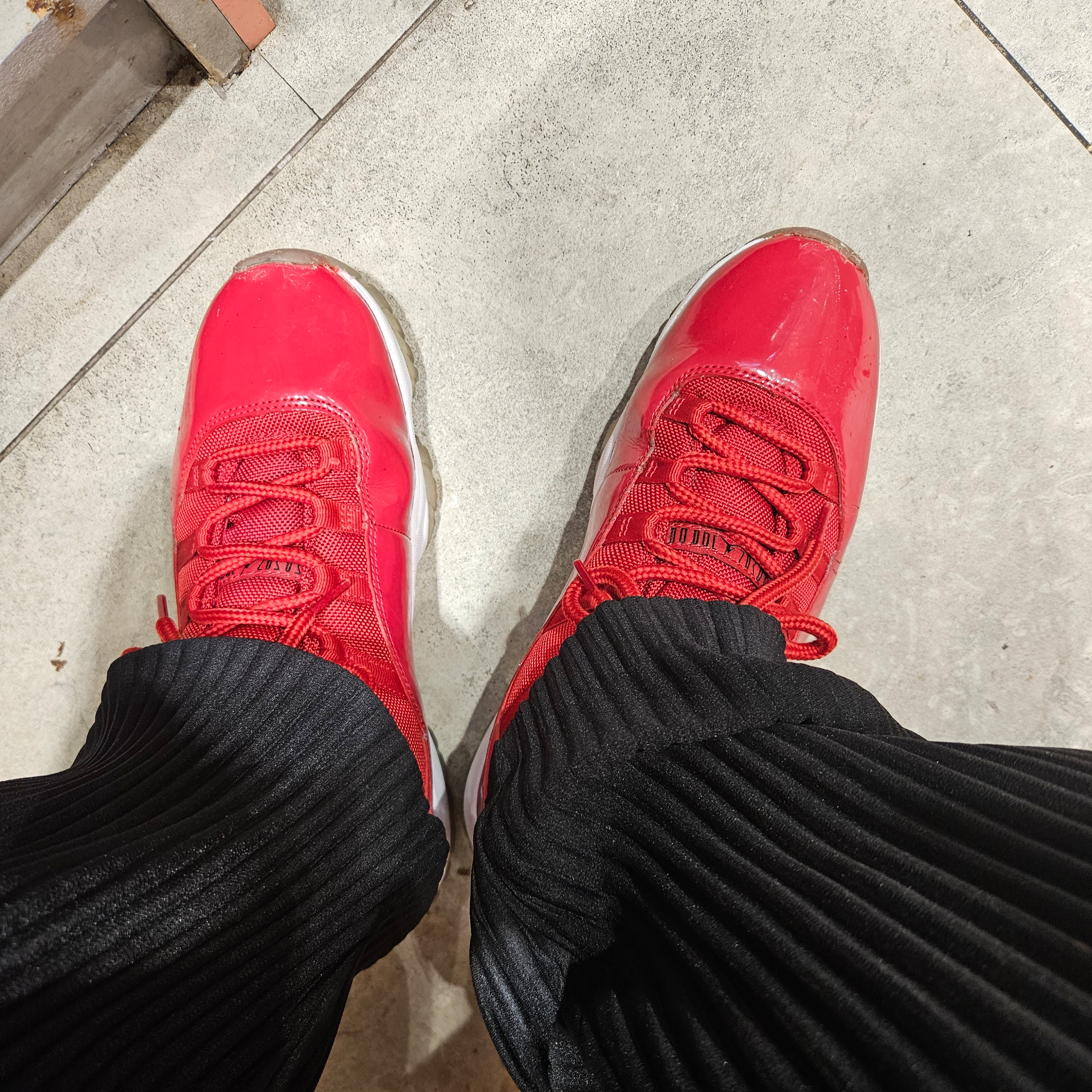 Jordan 11 Retro Win Like 96 Gym Red 착용 스타일