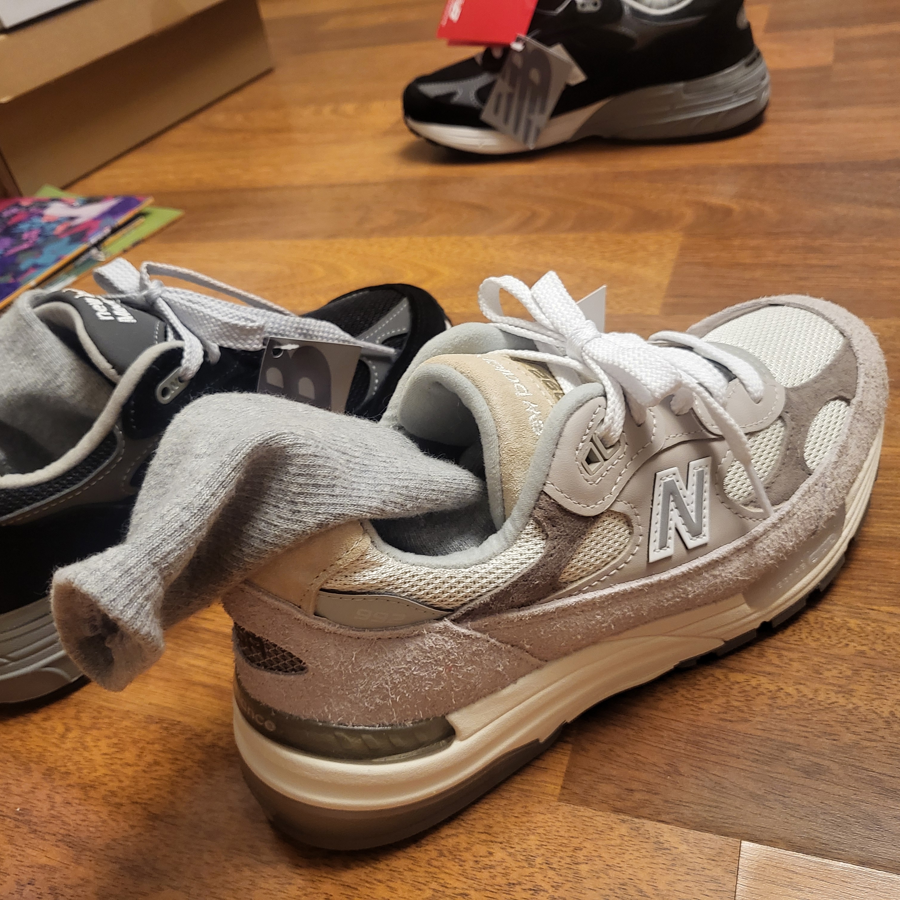 New Balance 992 Made in USA Moonrock Mushroom, New Balance 993 Made in USA Navy - D Standard 착용 스타일 - 6