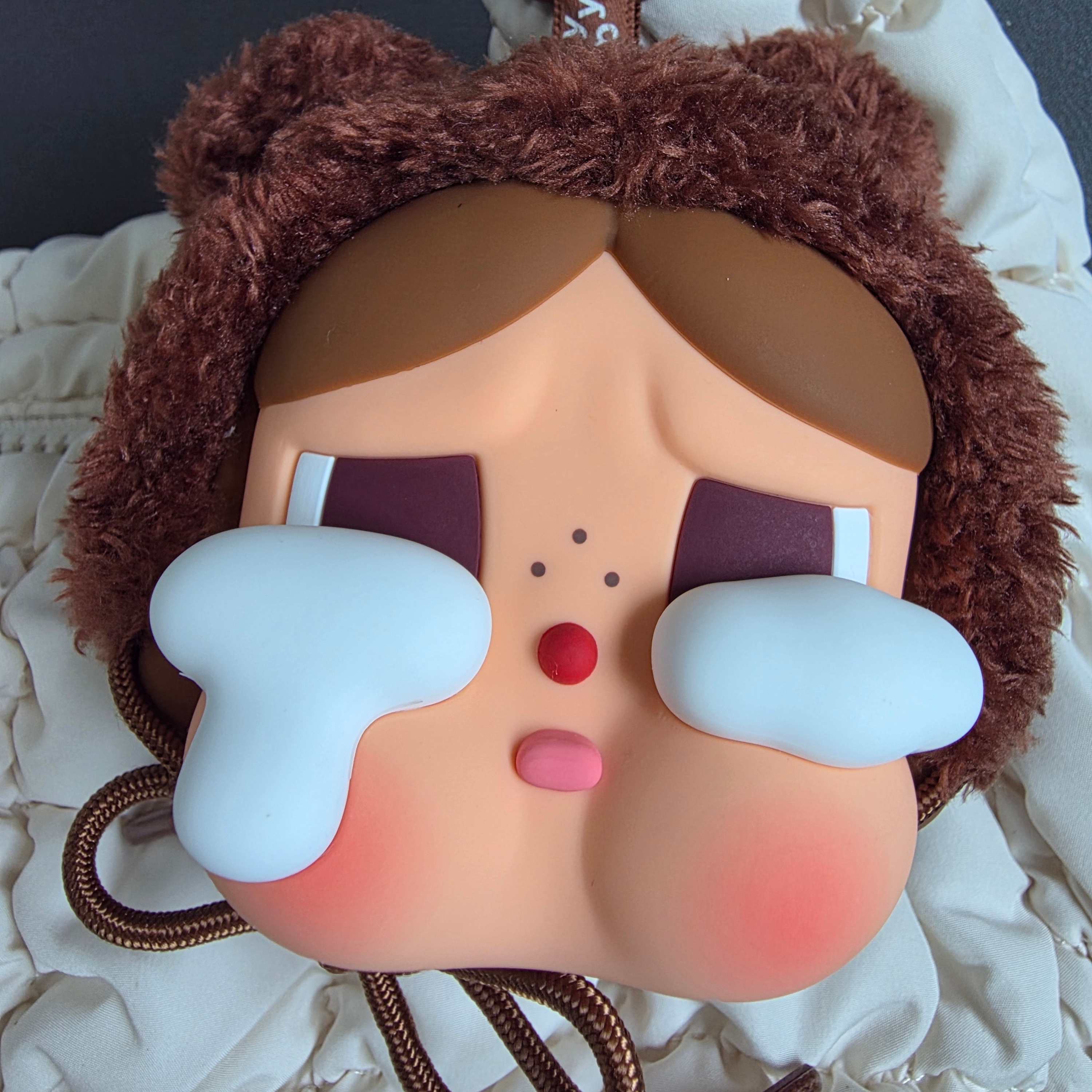 Pop Mart Crybaby Crying Again Series Bear Earphone Bag 착용 스타일 - 2
