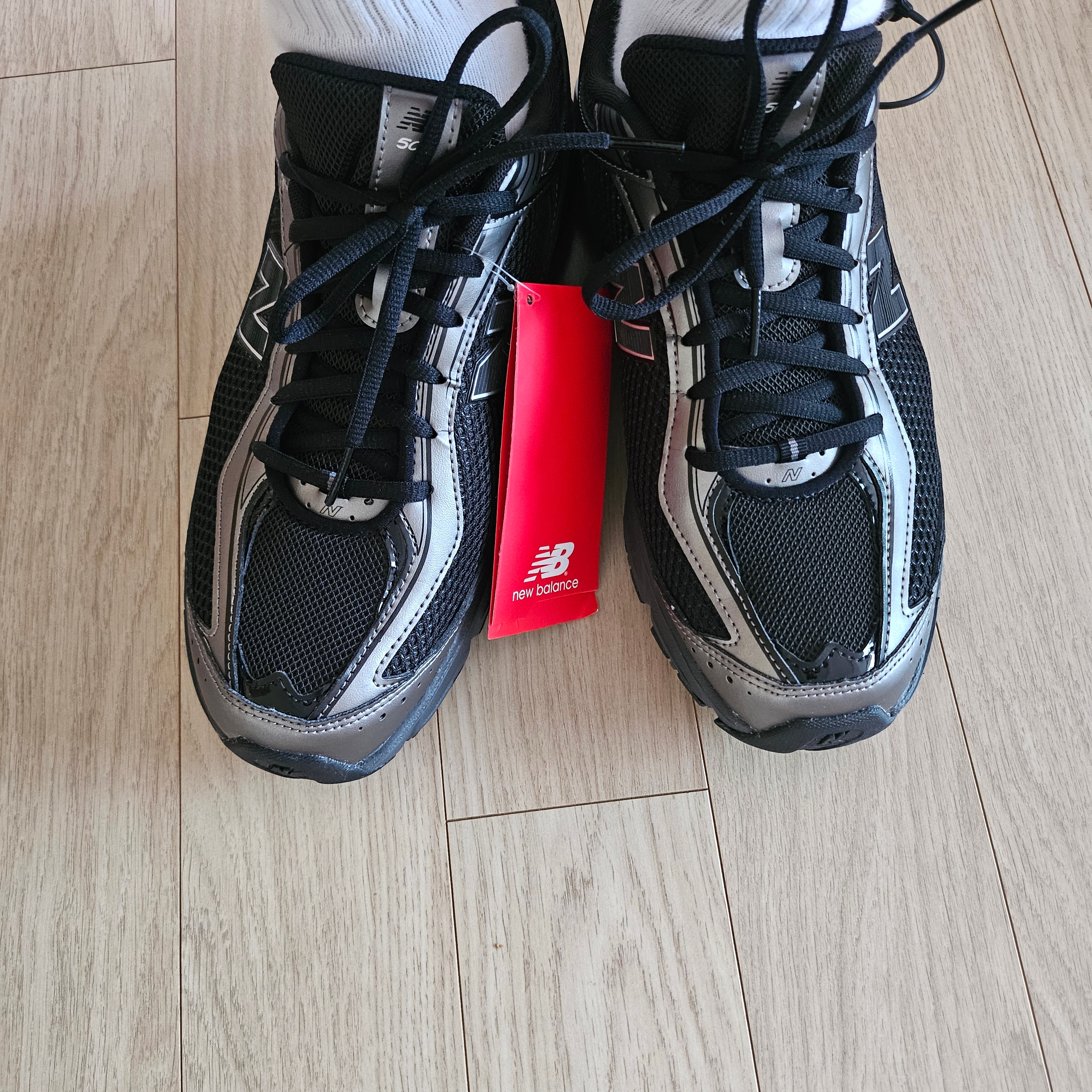 New Balance 509 Black 착용 스타일 - 3
