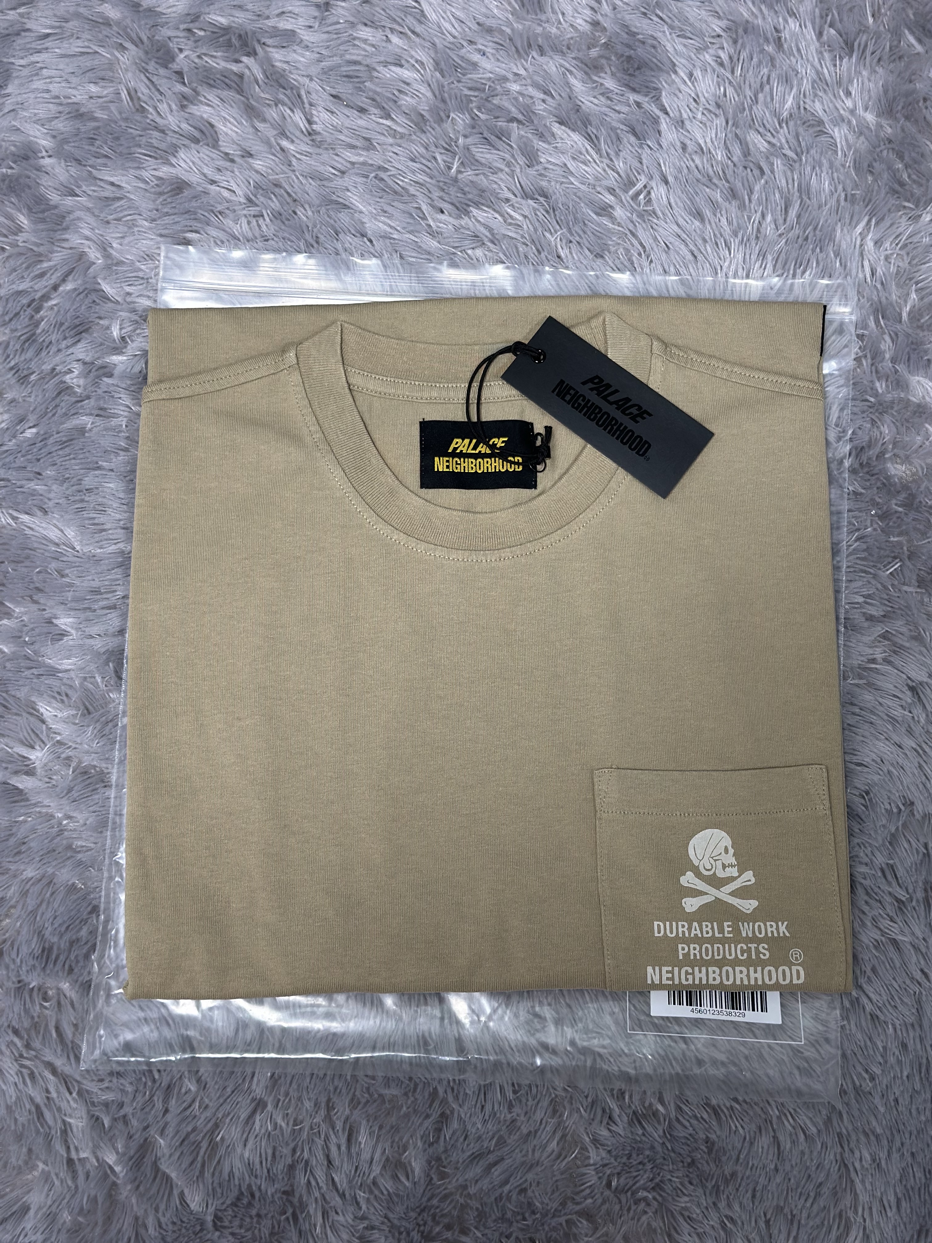 Palace x Neighborhood Pocket T-Shirt Incense - 25FW 착용 스타일 - 5